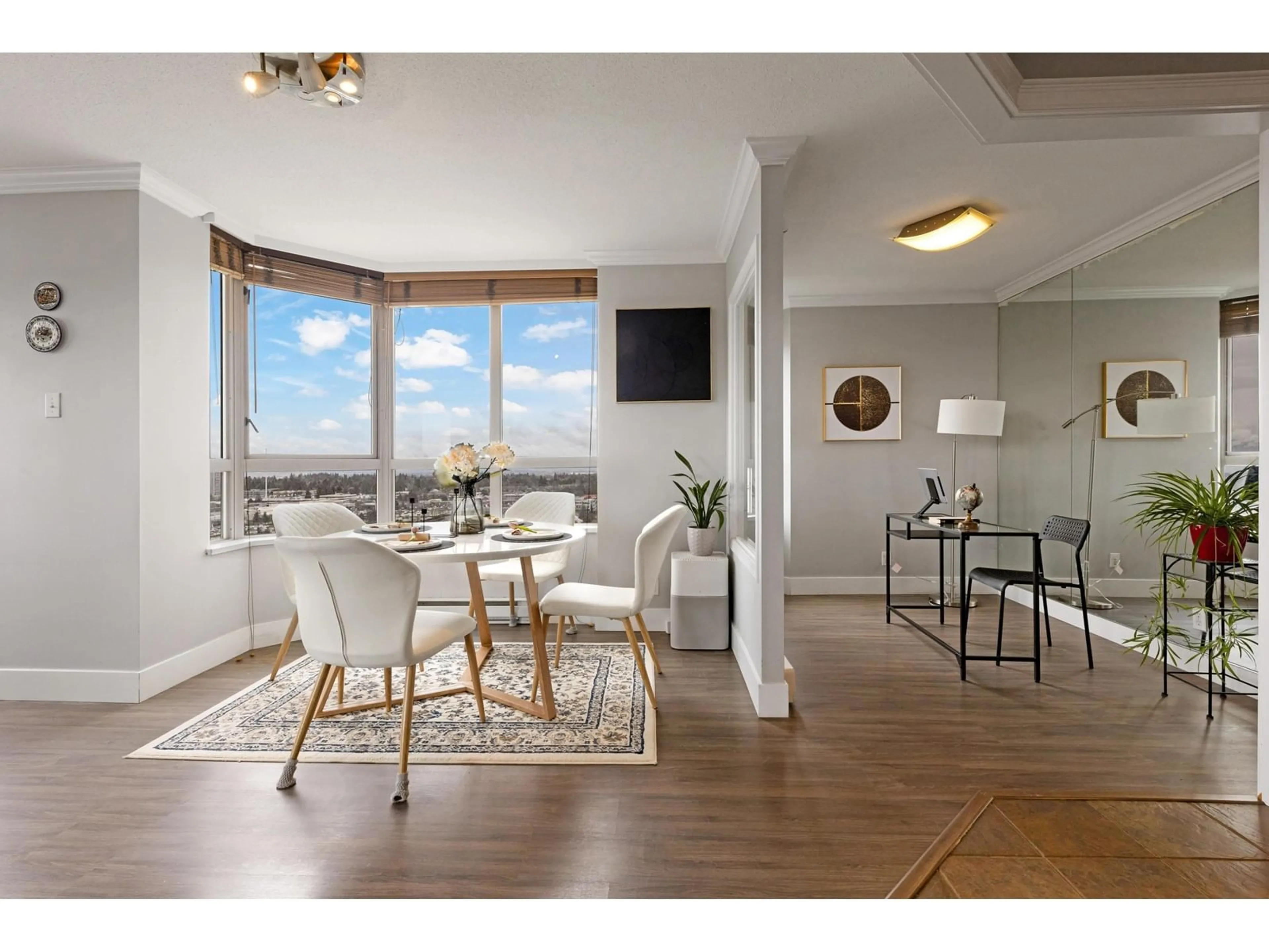 A pic of a room for 1805 - 10082 148, Surrey British Columbia V3R0S3