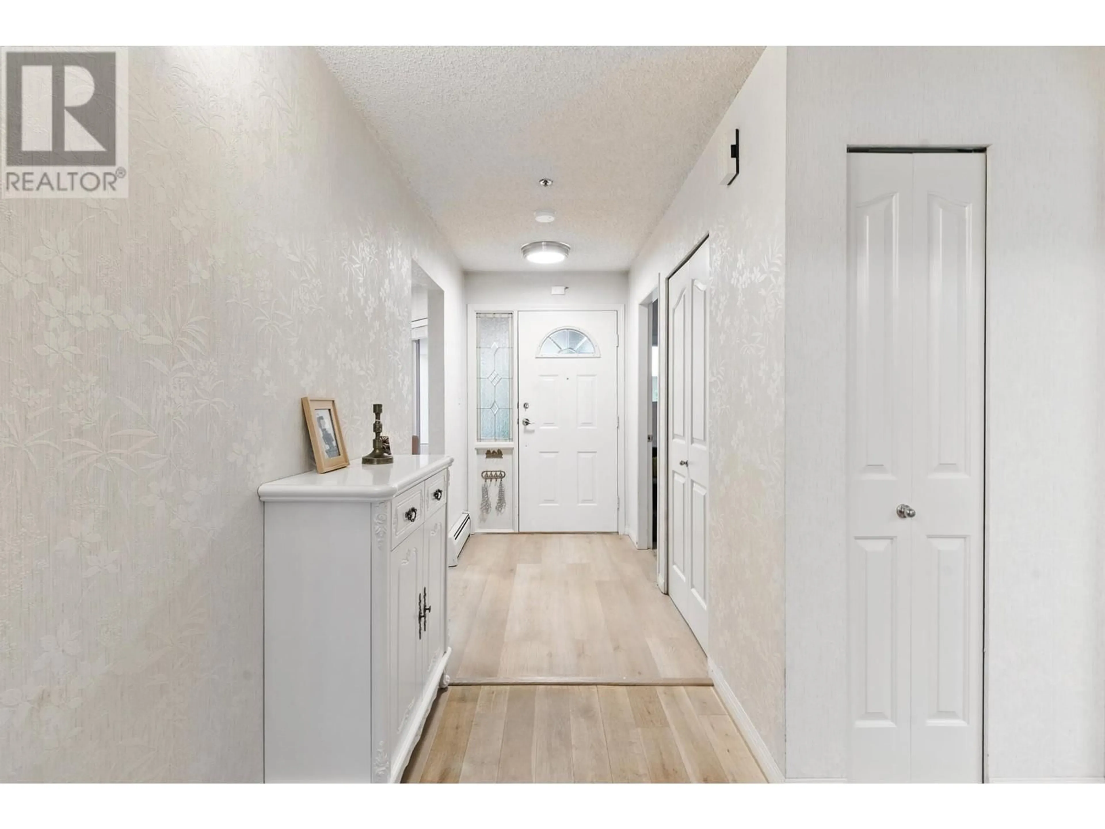 Indoor entryway for 119 - 7251 MINORU BOULEVARD, Richmond British Columbia V6Y3P5