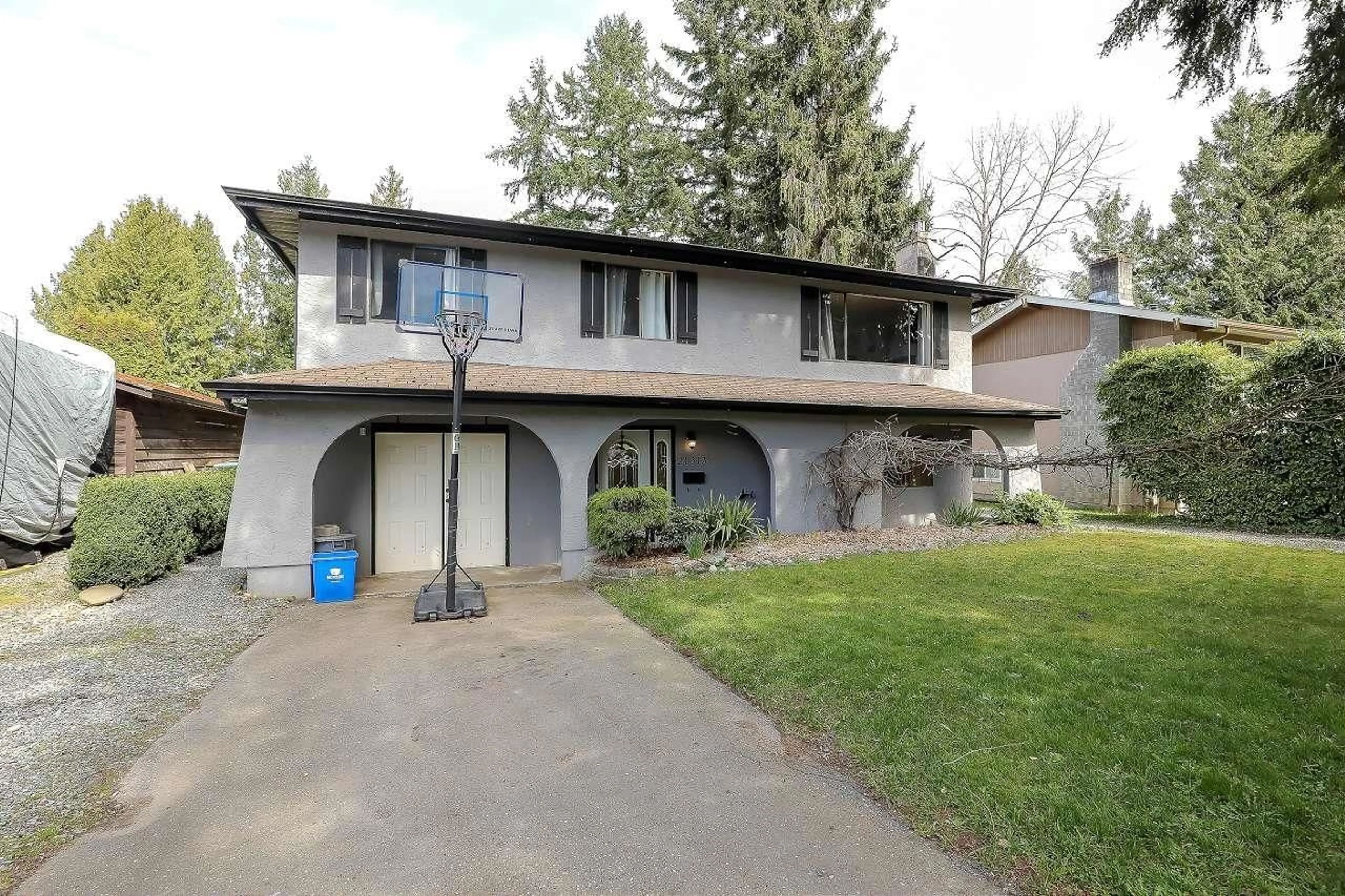 Home with vinyl exterior material, street for 20313 44, Langley British Columbia V3A6P6