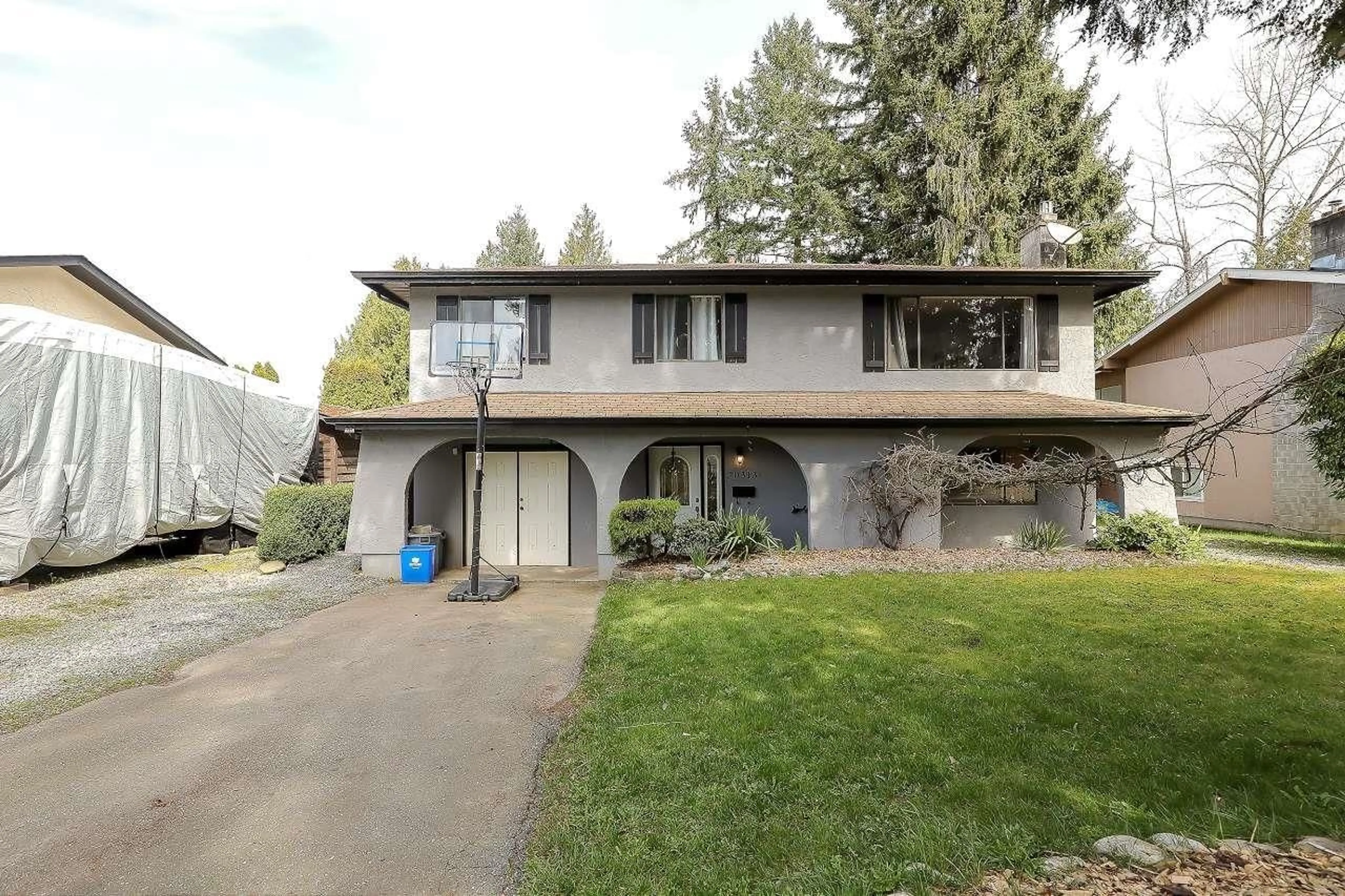 Home with vinyl exterior material, street for 20313 44, Langley British Columbia V3A6P6