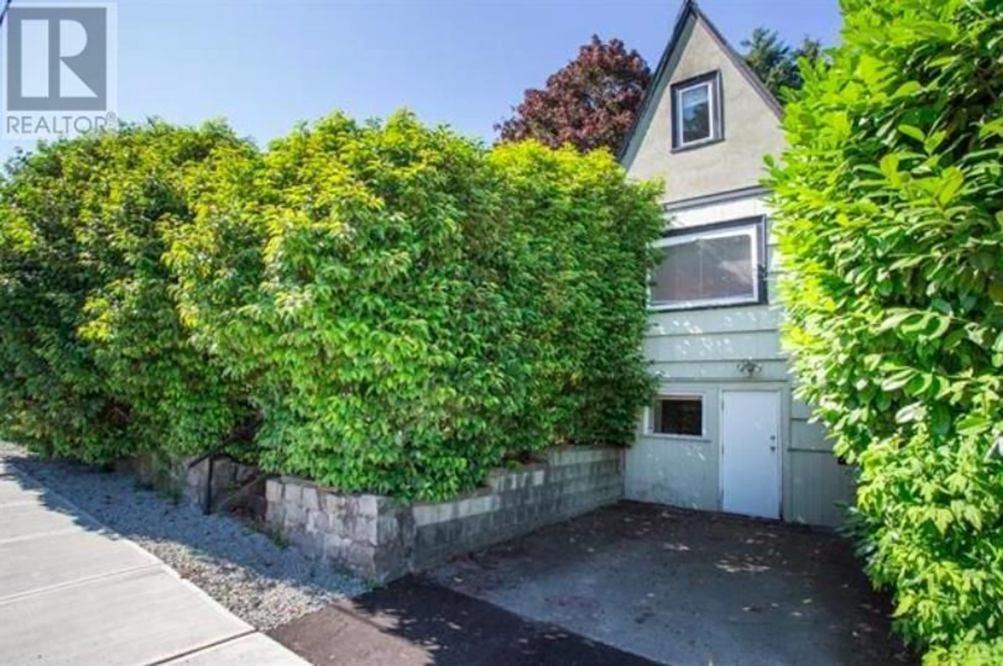 Unknown for 949 HARRIS AVENUE, Coquitlam British Columbia V3K1S4