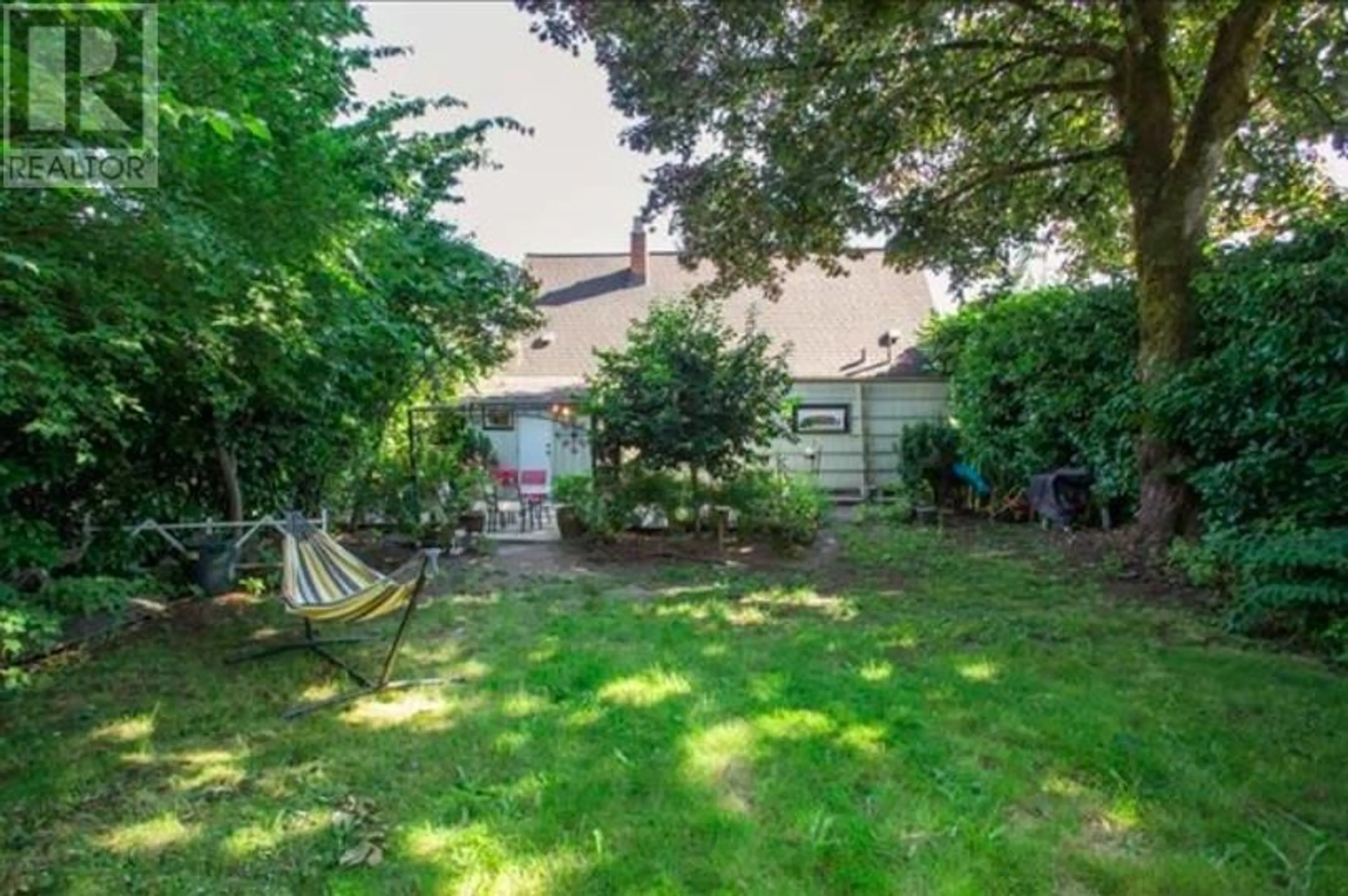 Patio, street for 949 HARRIS AVENUE, Coquitlam British Columbia V3K1S4