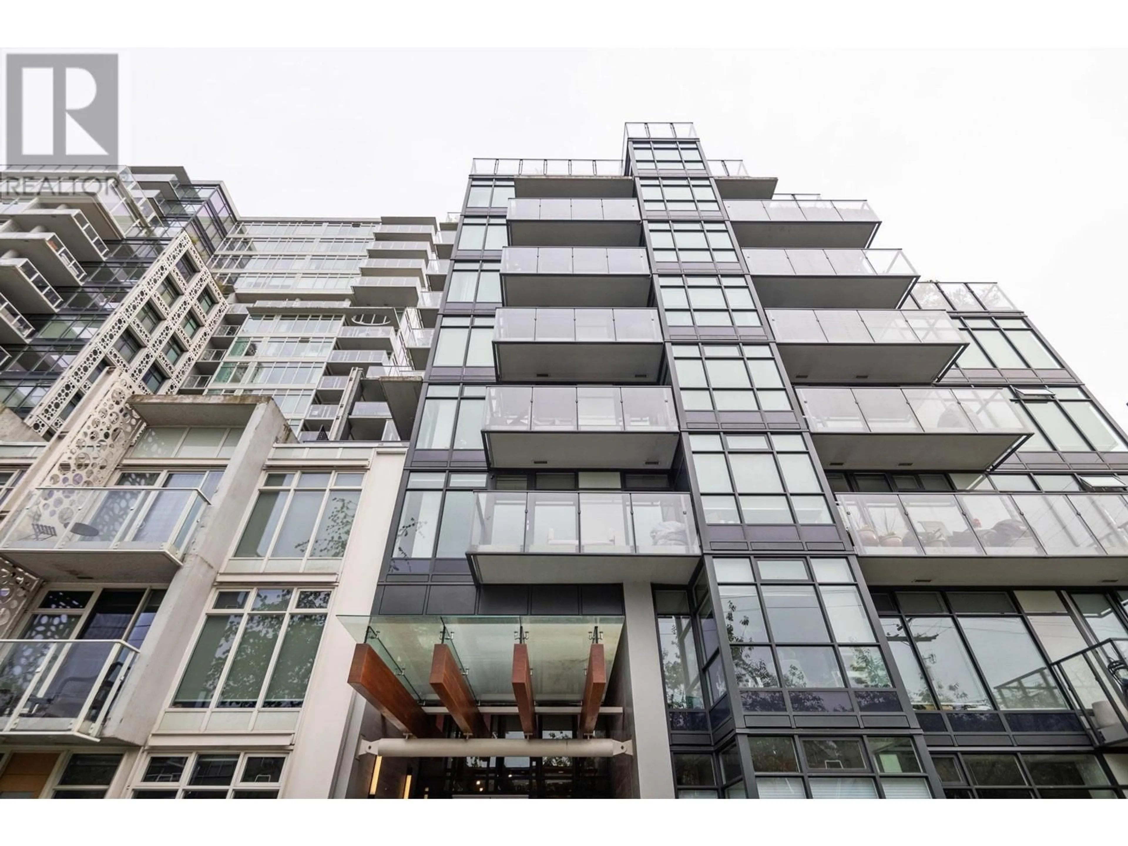 Indoor foyer for 905 - 728 8TH AVENUE, Vancouver British Columbia V5Z0B8