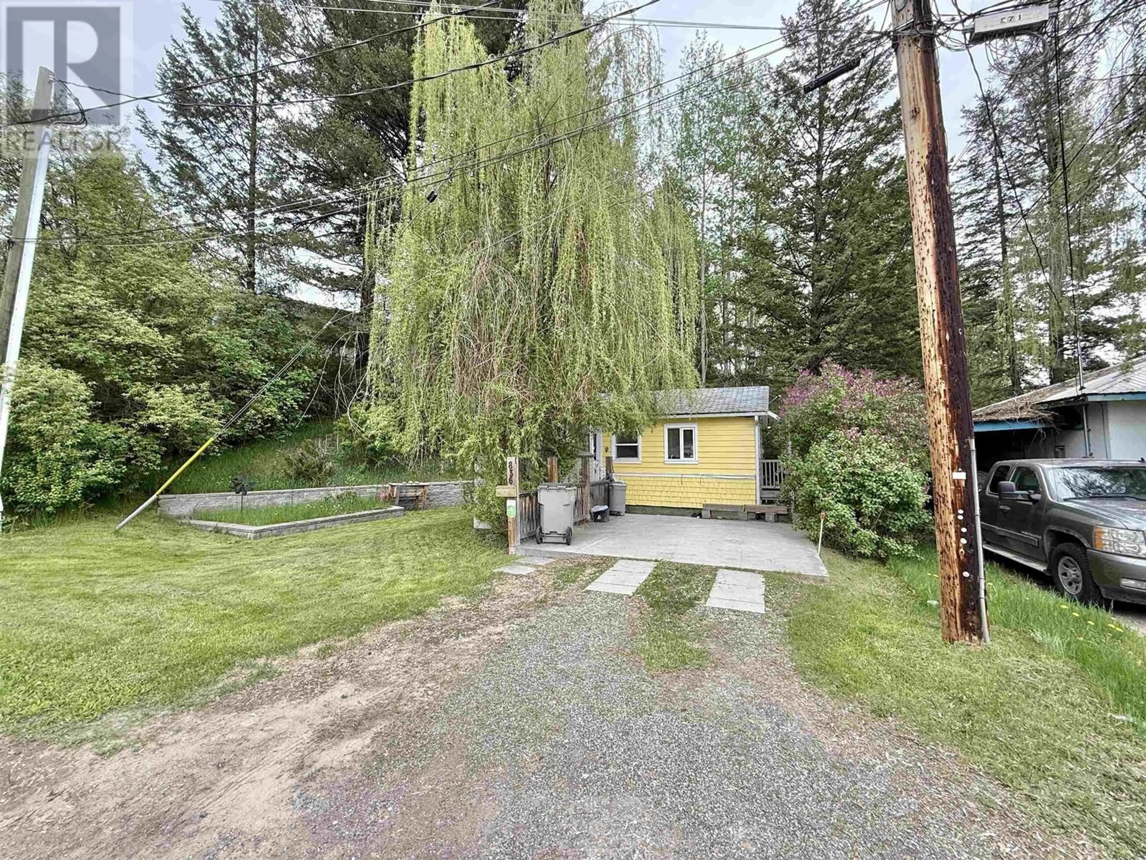 A pic from outside/outdoor area/front of a property/back of a property/a pic from drone, street for 836 ELGIN STREET, Quesnel British Columbia V2J2L7