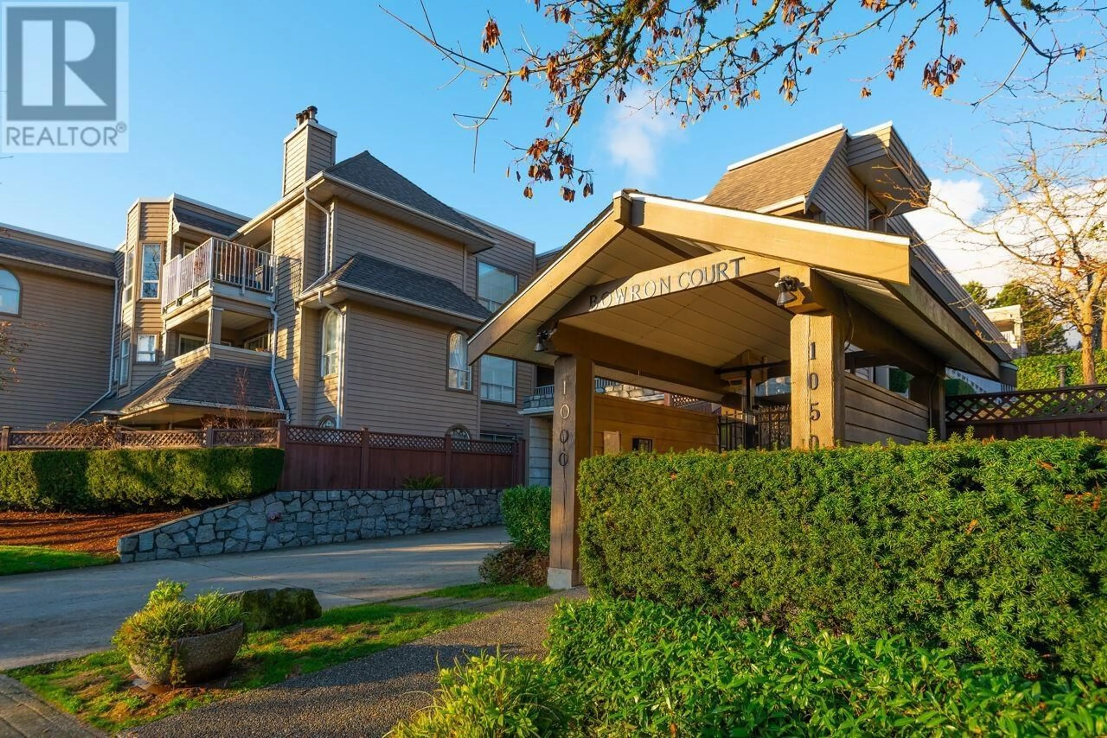 Patio, street for 205 - 1000 BOWRON COURT, North Vancouver British Columbia V7H2W1