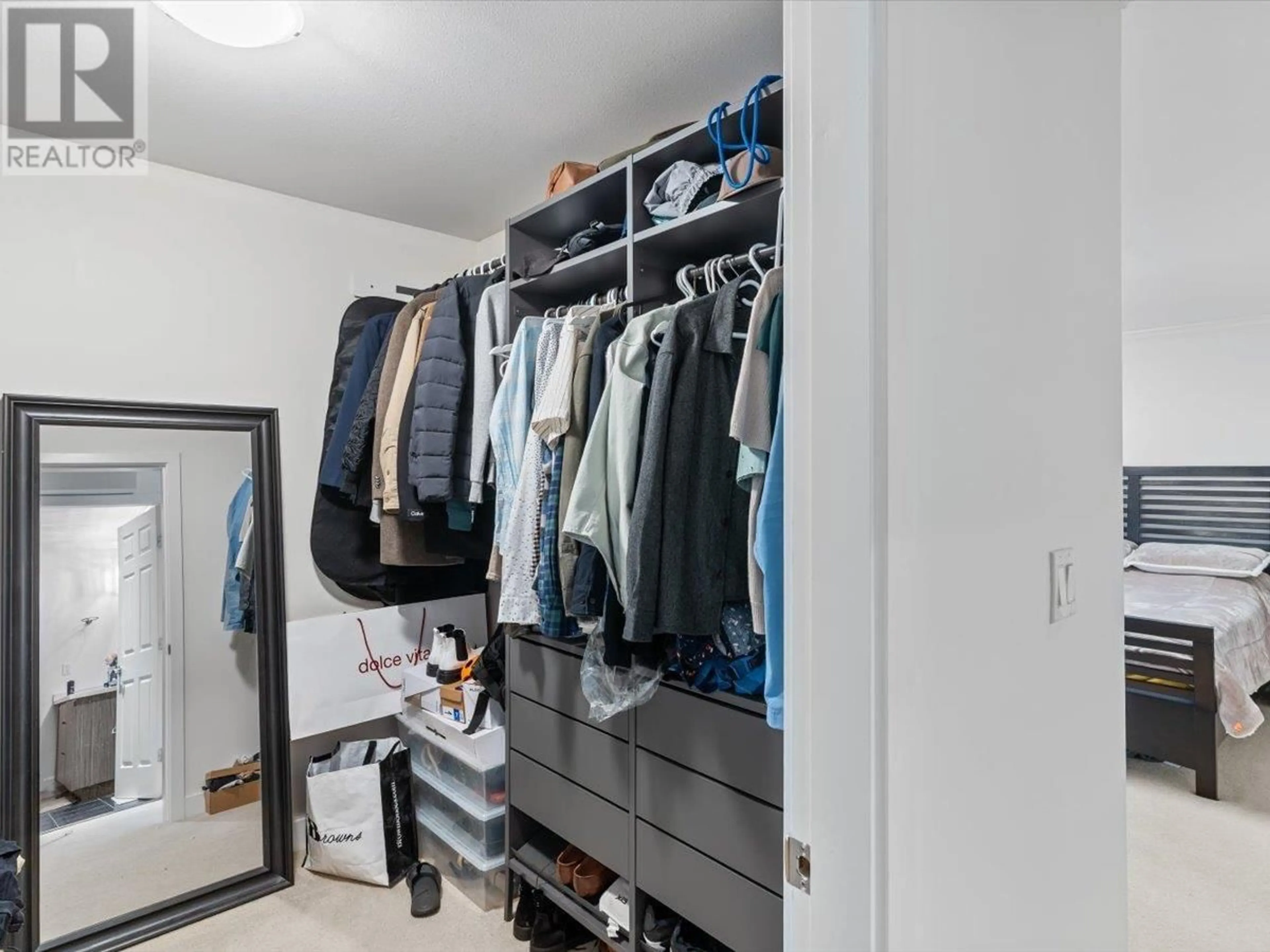 Storage room or clothes room or walk-in closet for 62 SHORELINE CIRCLE, Port Moody British Columbia V3N0H2
