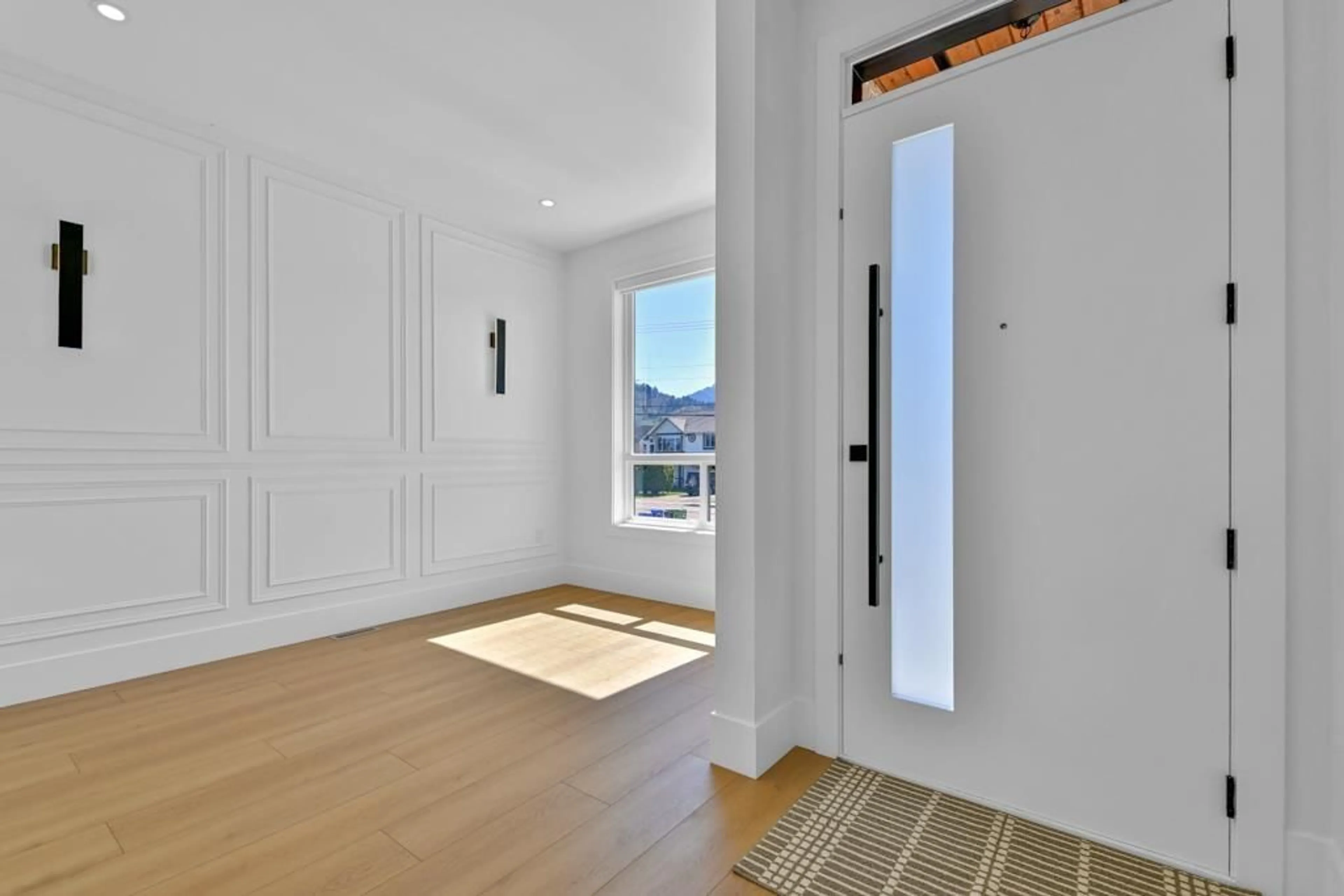 Indoor entryway for 46269 STEVENSON ROAD, Chilliwack British Columbia V2R2R5