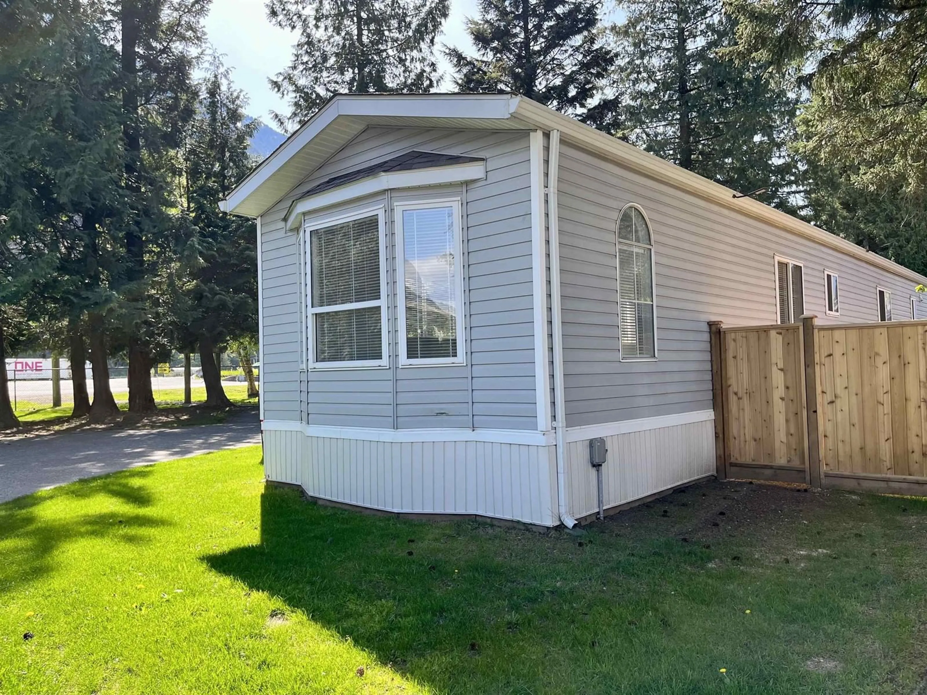 Home with vinyl exterior material, unknown for 20 - 63071 FLOOD HOPE ROAD, Hope British Columbia V0X1L2