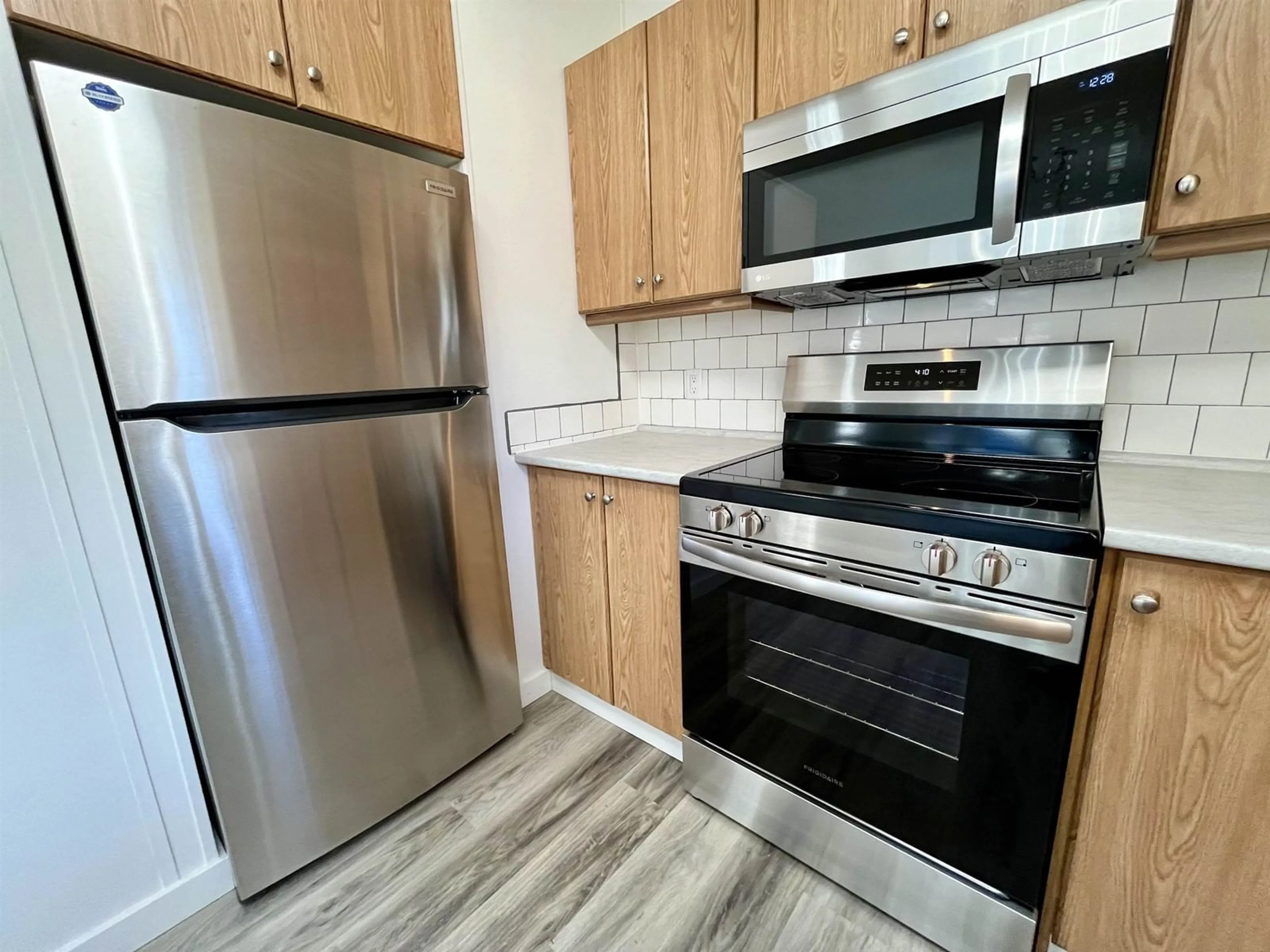 Standard kitchen, unknown for 20 - 63071 FLOOD HOPE ROAD, Hope British Columbia V0X1L2