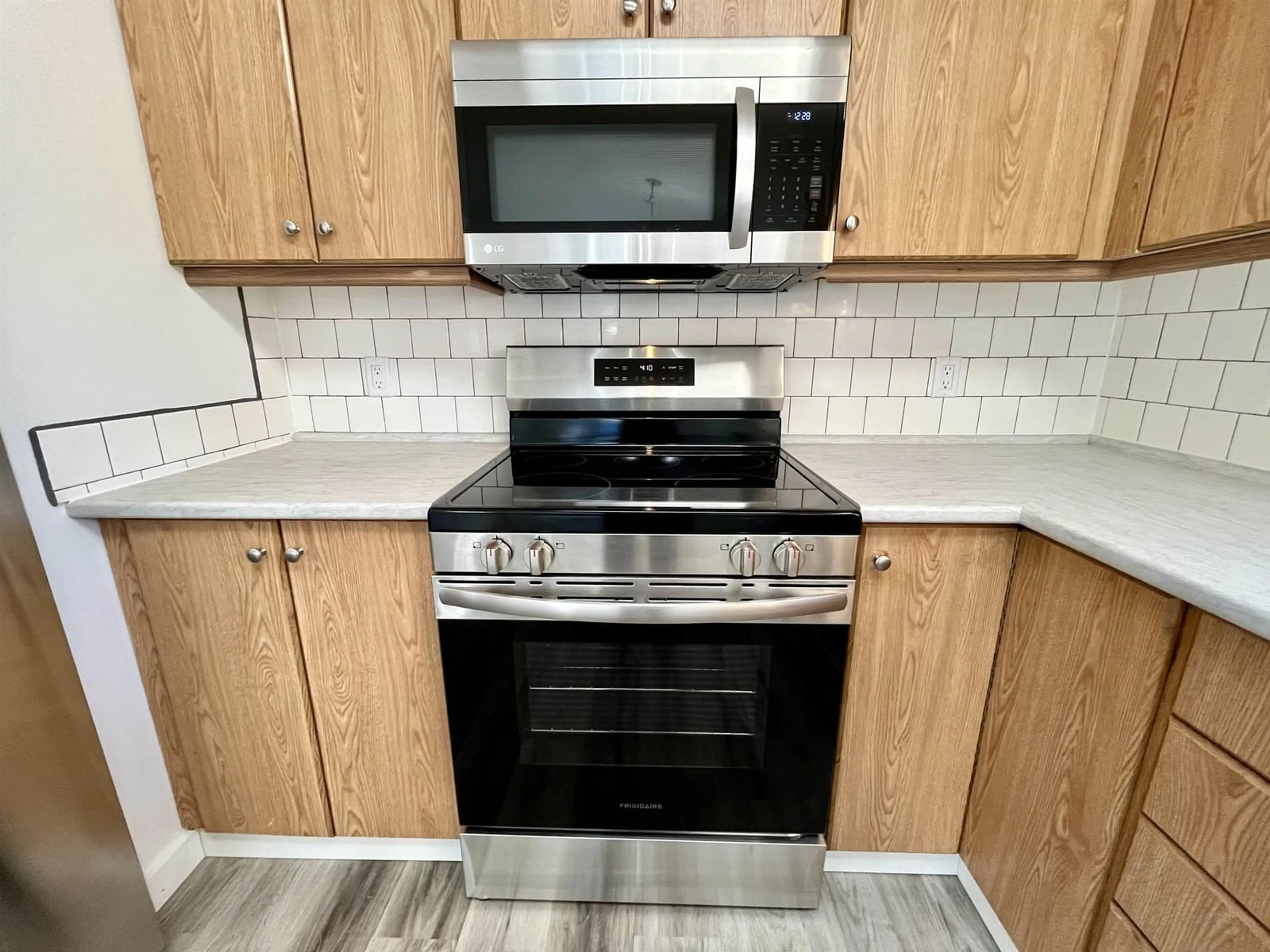 Standard kitchen, unknown for 20 - 63071 FLOOD HOPE ROAD, Hope British Columbia V0X1L2