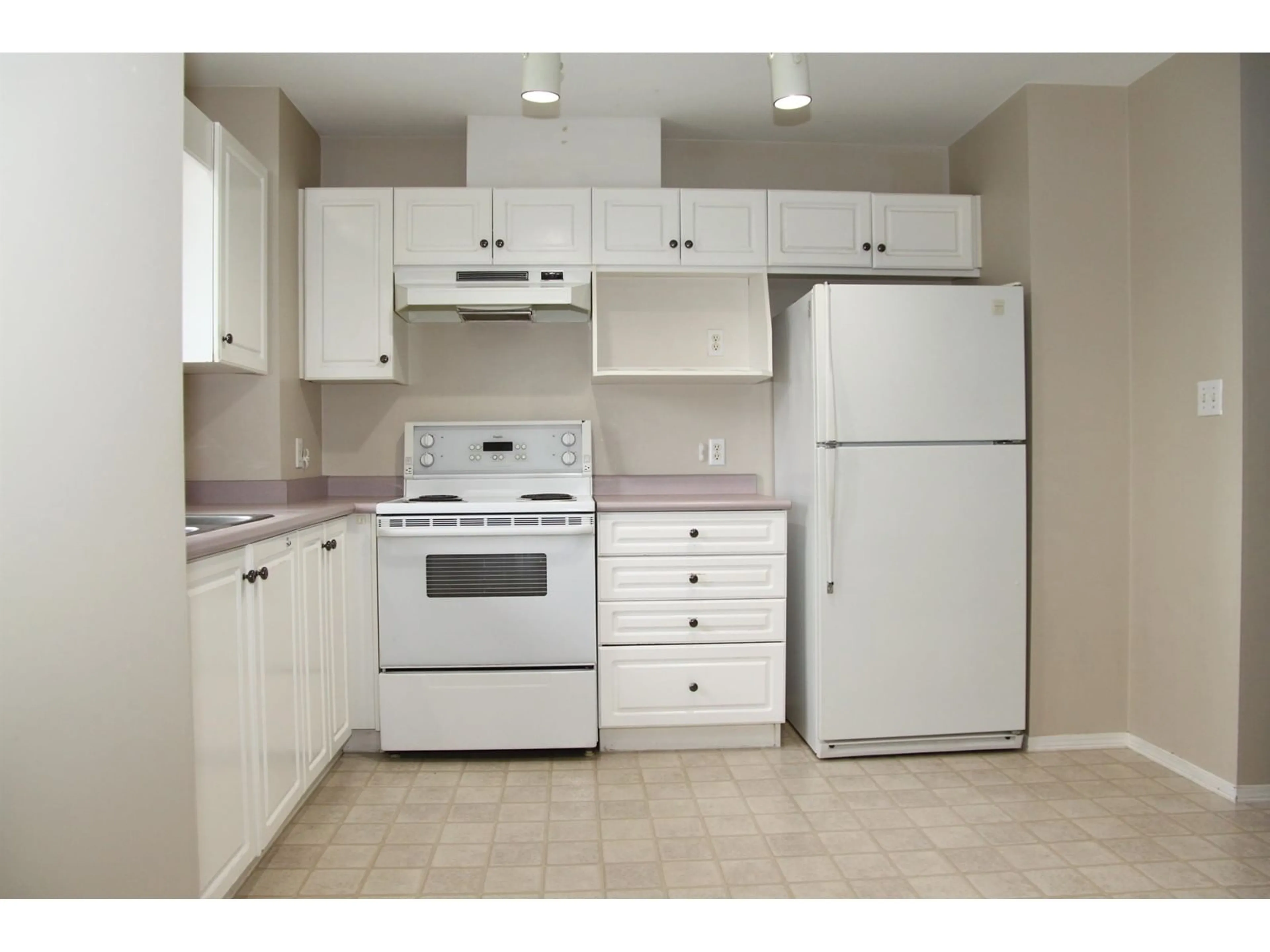 Standard kitchen, unknown for 105 - 33708 KING, Abbotsford British Columbia V2S8C6