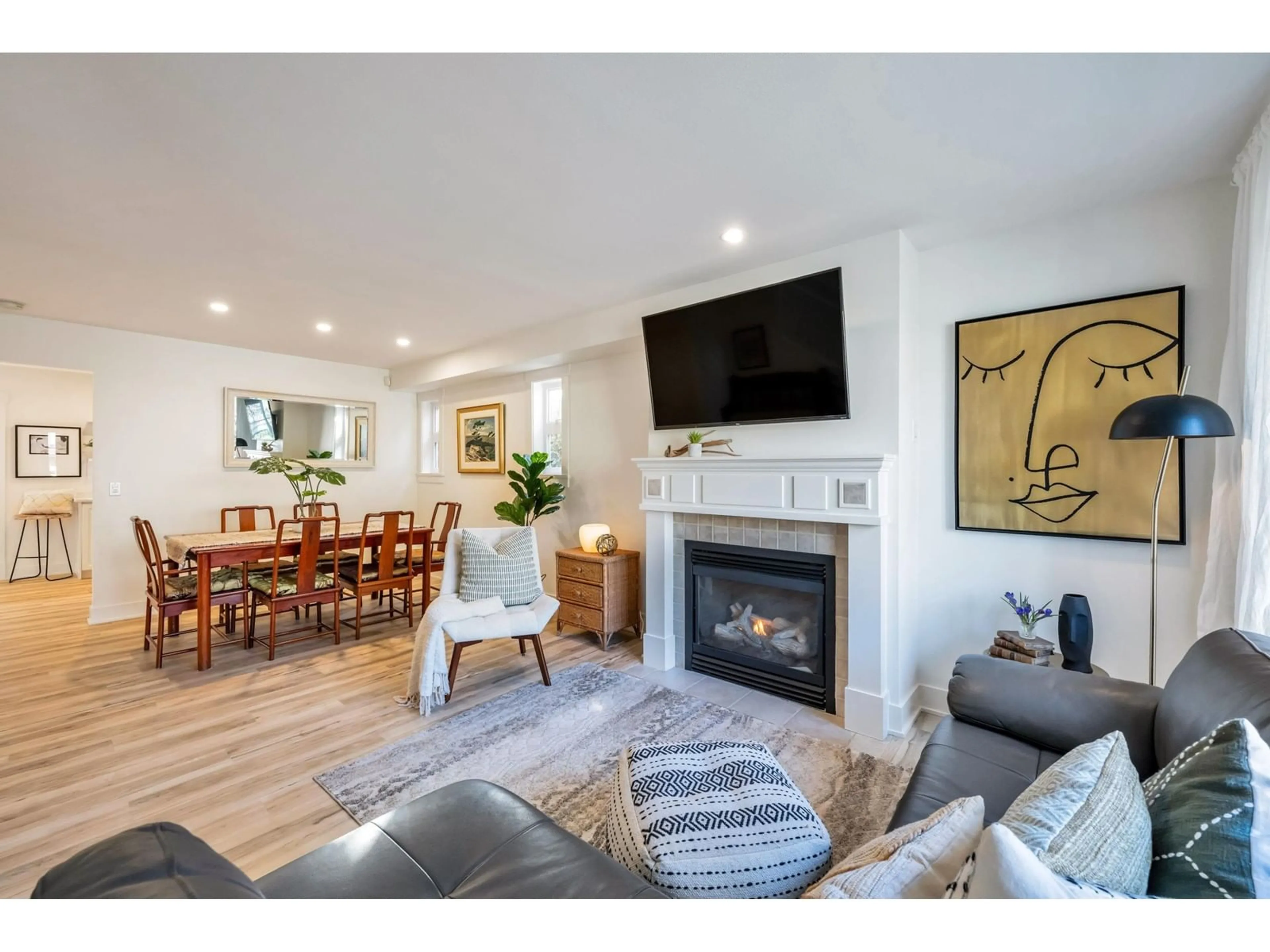 Living room with furniture, unknown for 28 - 2780 150, Surrey British Columbia V4P1P1