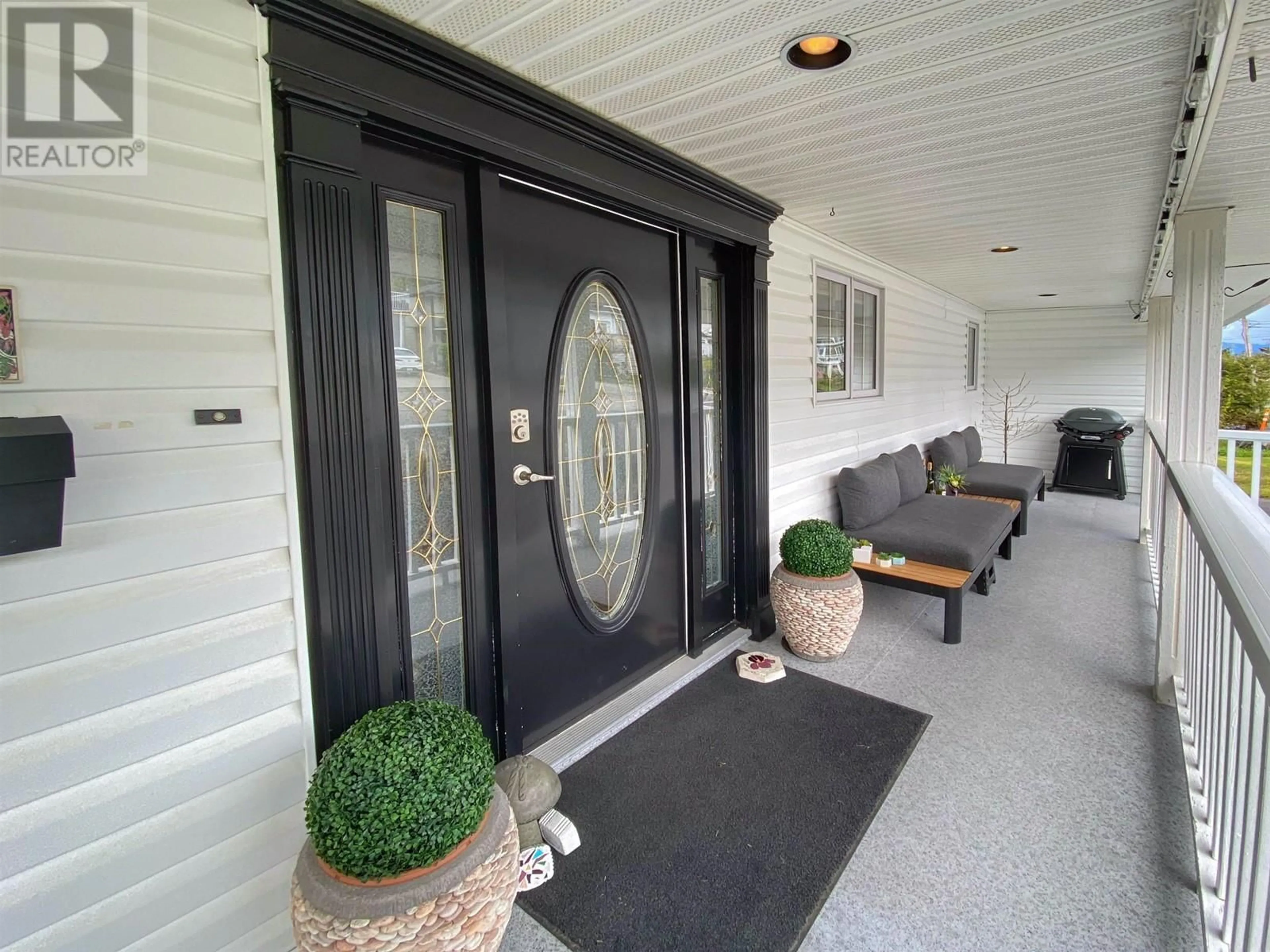 Indoor entryway for 1960 GRAHAM AVENUE, Prince Rupert British Columbia V8J1C8