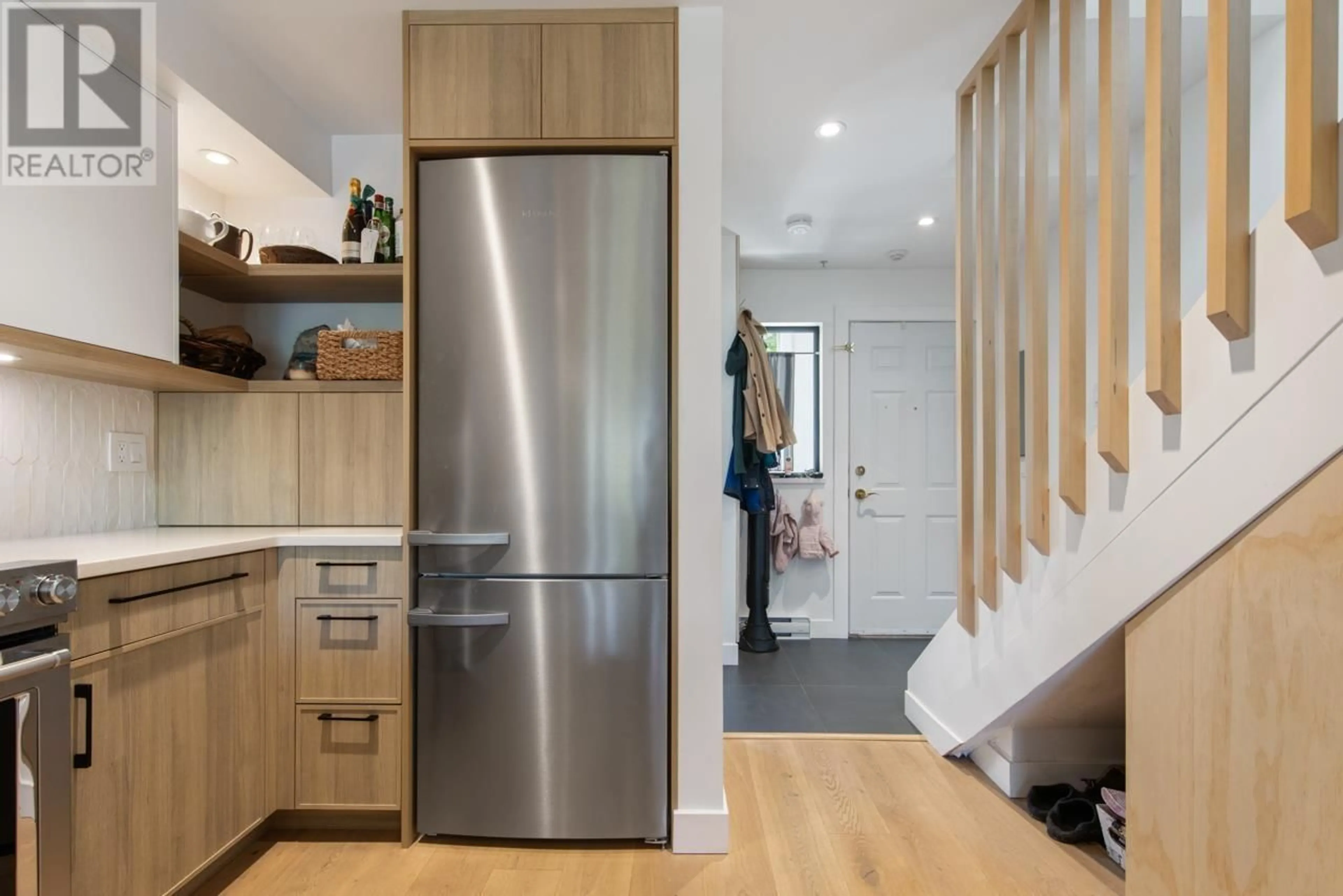 Unknown for 240 - 2565 BROADWAY AVENUE, Vancouver British Columbia V6K2E9