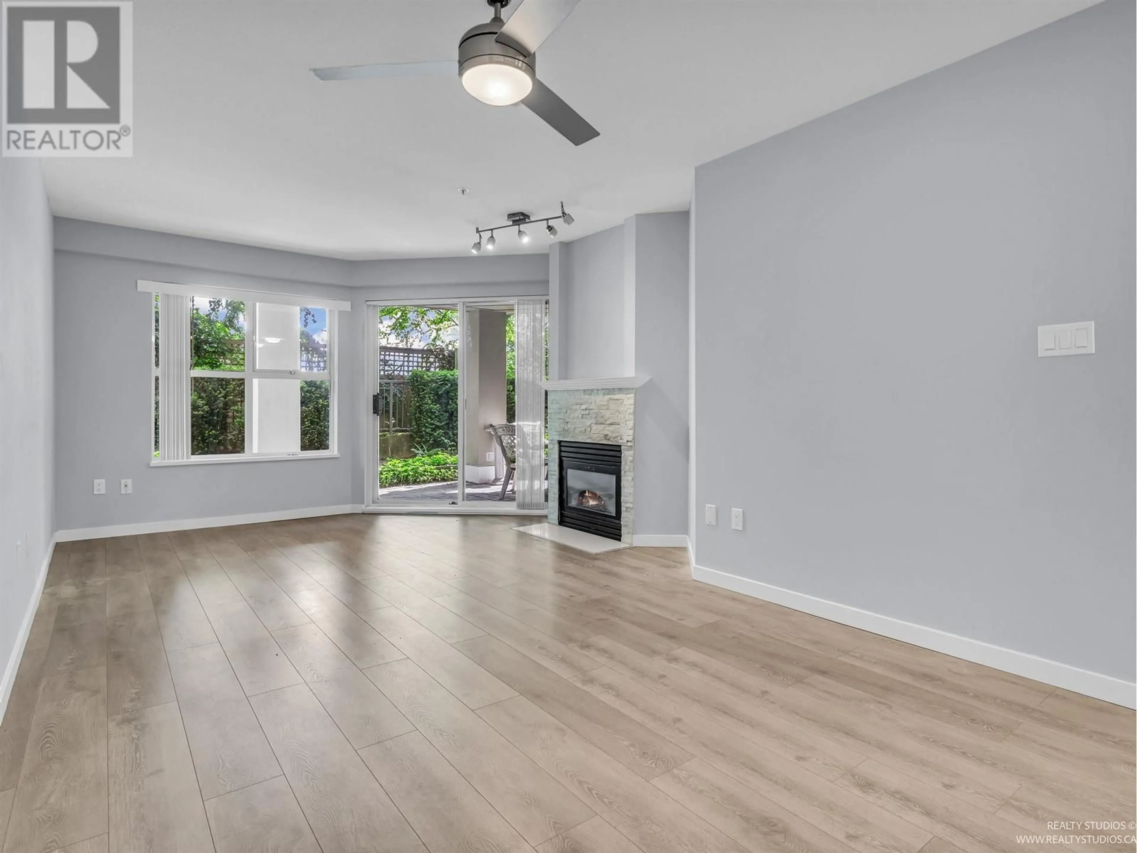 A pic of a room for 105 - 519 TWELFTH STREET, New Westminster British Columbia V3M6V9