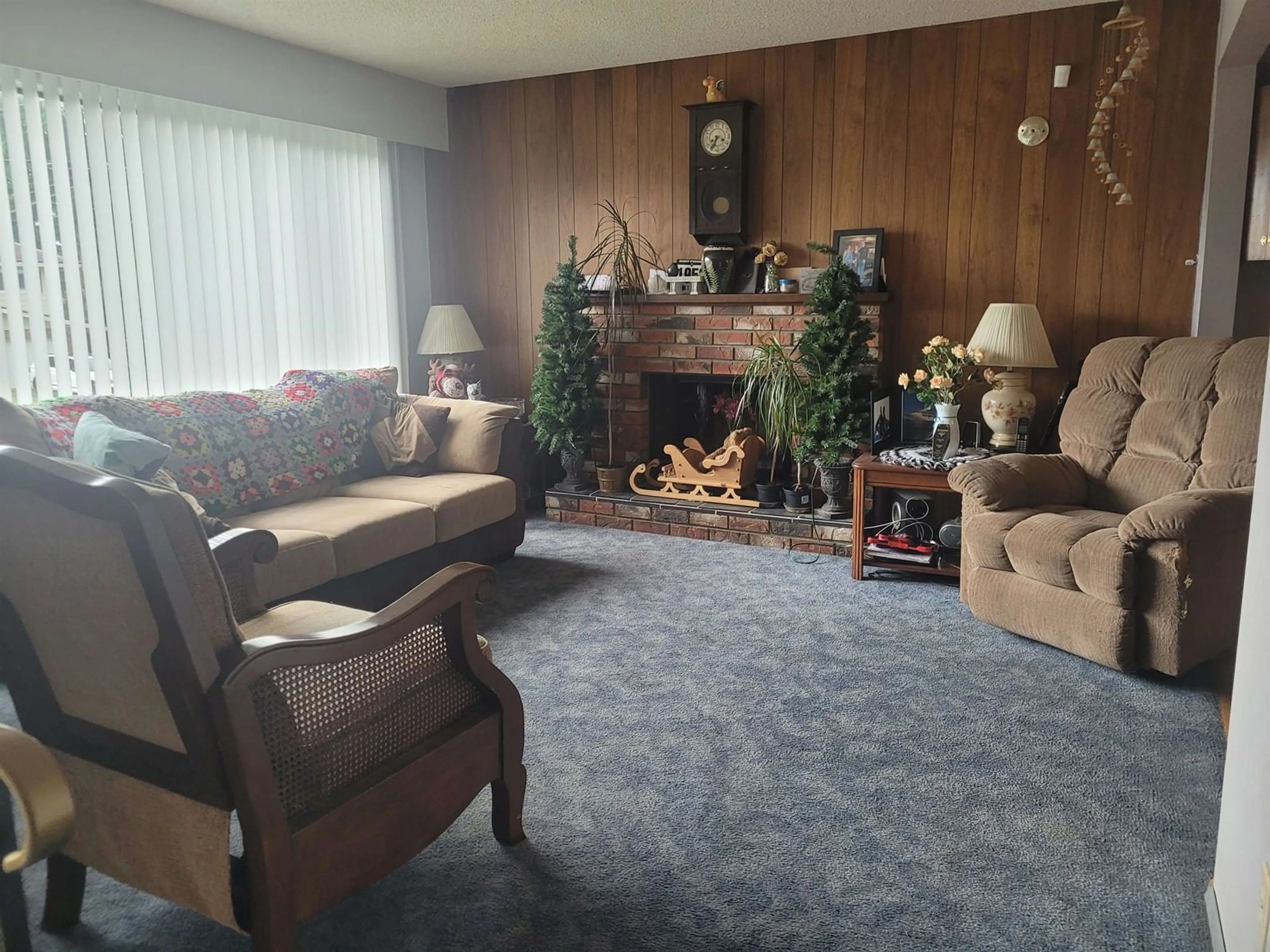 Living room with furniture, unknown for 46494 ELLIOTT AVENUE, Chilliwack British Columbia V2P6L3