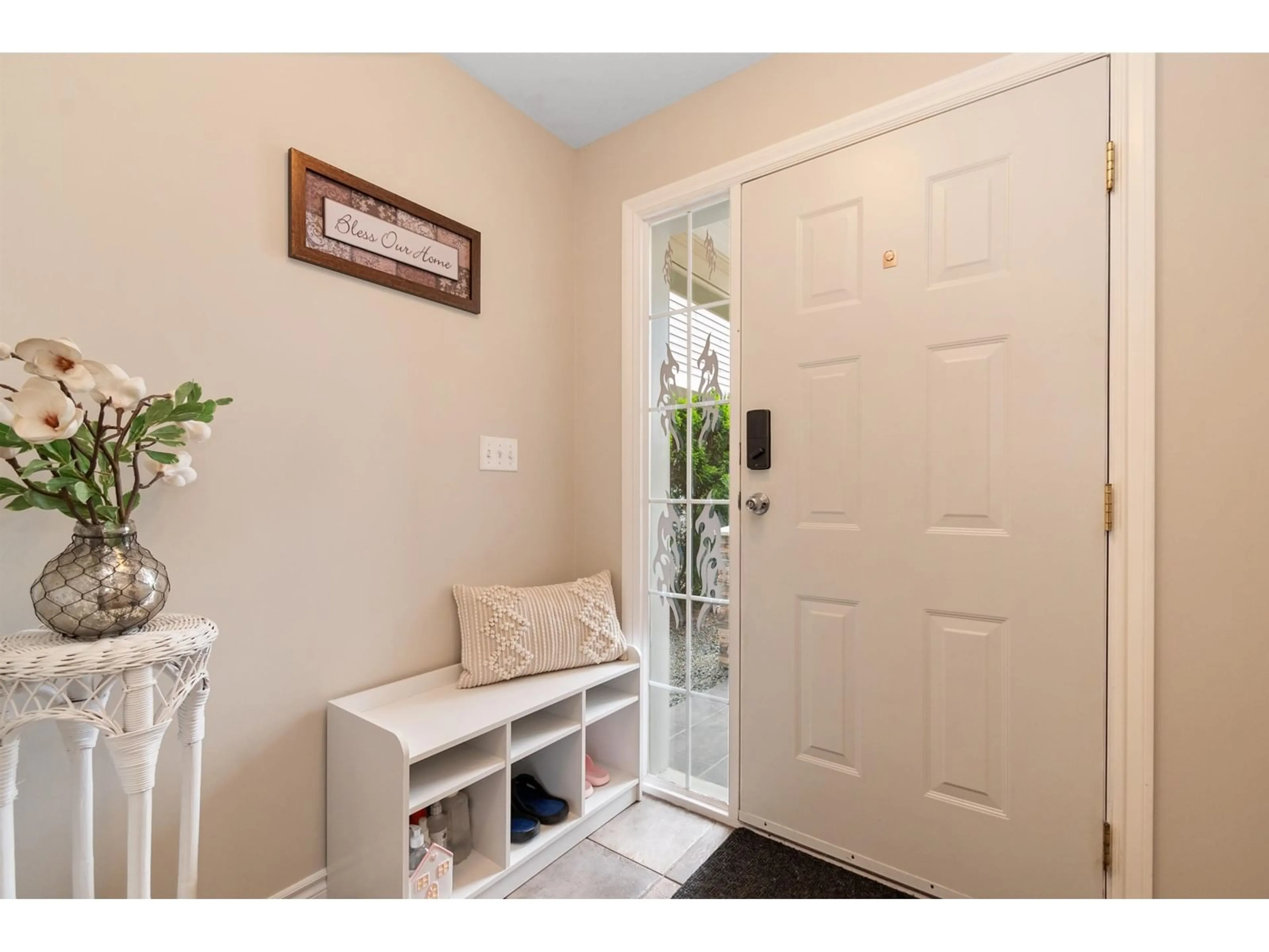 Indoor entryway for A - 46604 RAMONA DRIVE, Chilliwack British Columbia V2P8B4