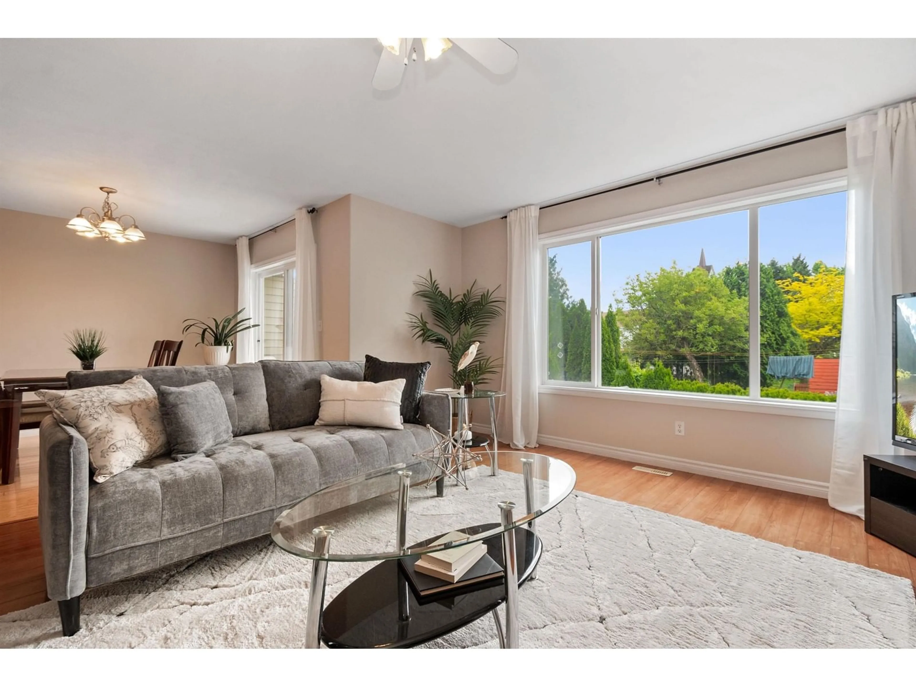 Living room with furniture, unknown for A - 46604 RAMONA DRIVE, Chilliwack British Columbia V2P8B4