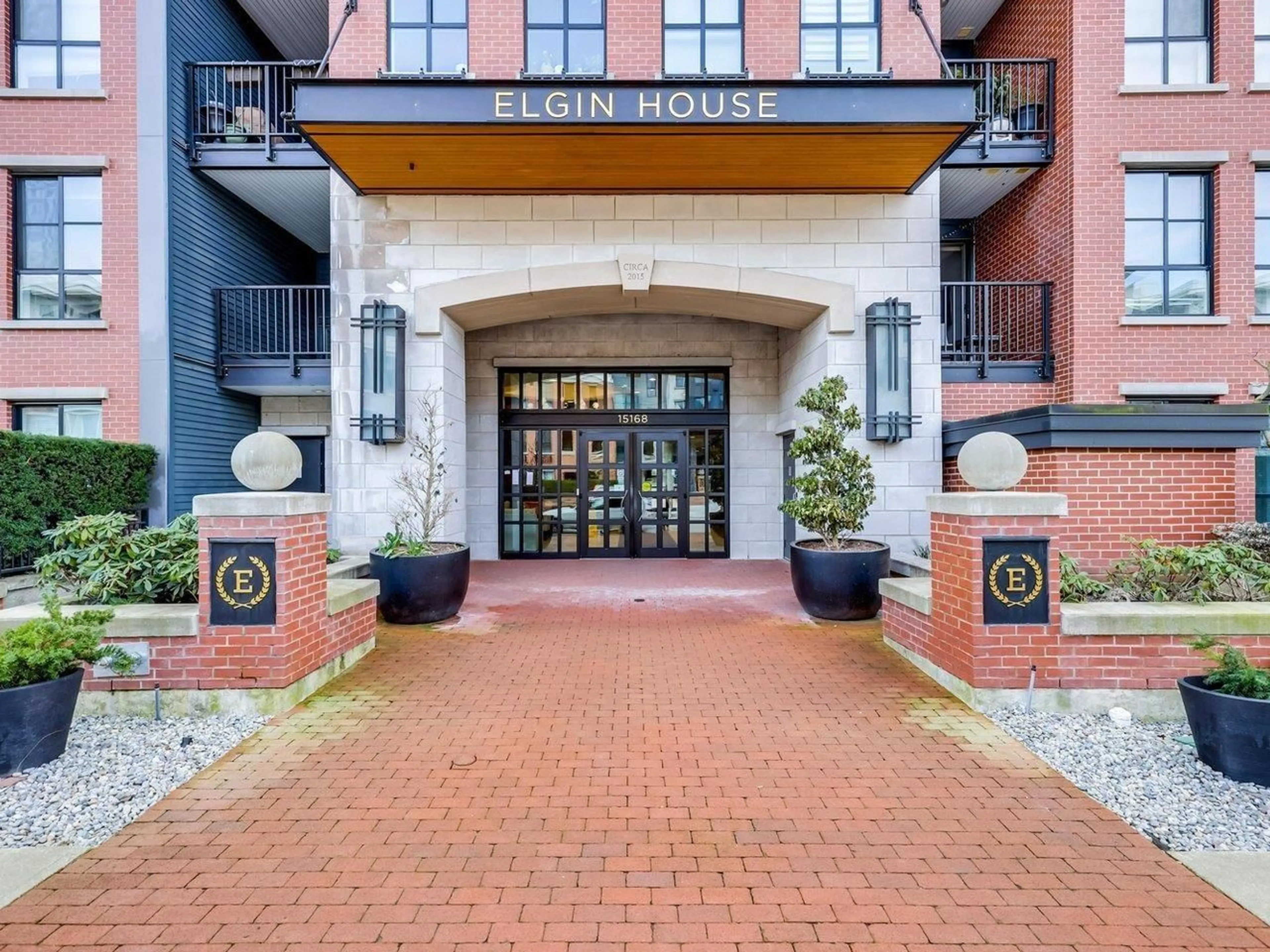 Indoor foyer for 207 - 15168 33, Surrey British Columbia V3Z0N7