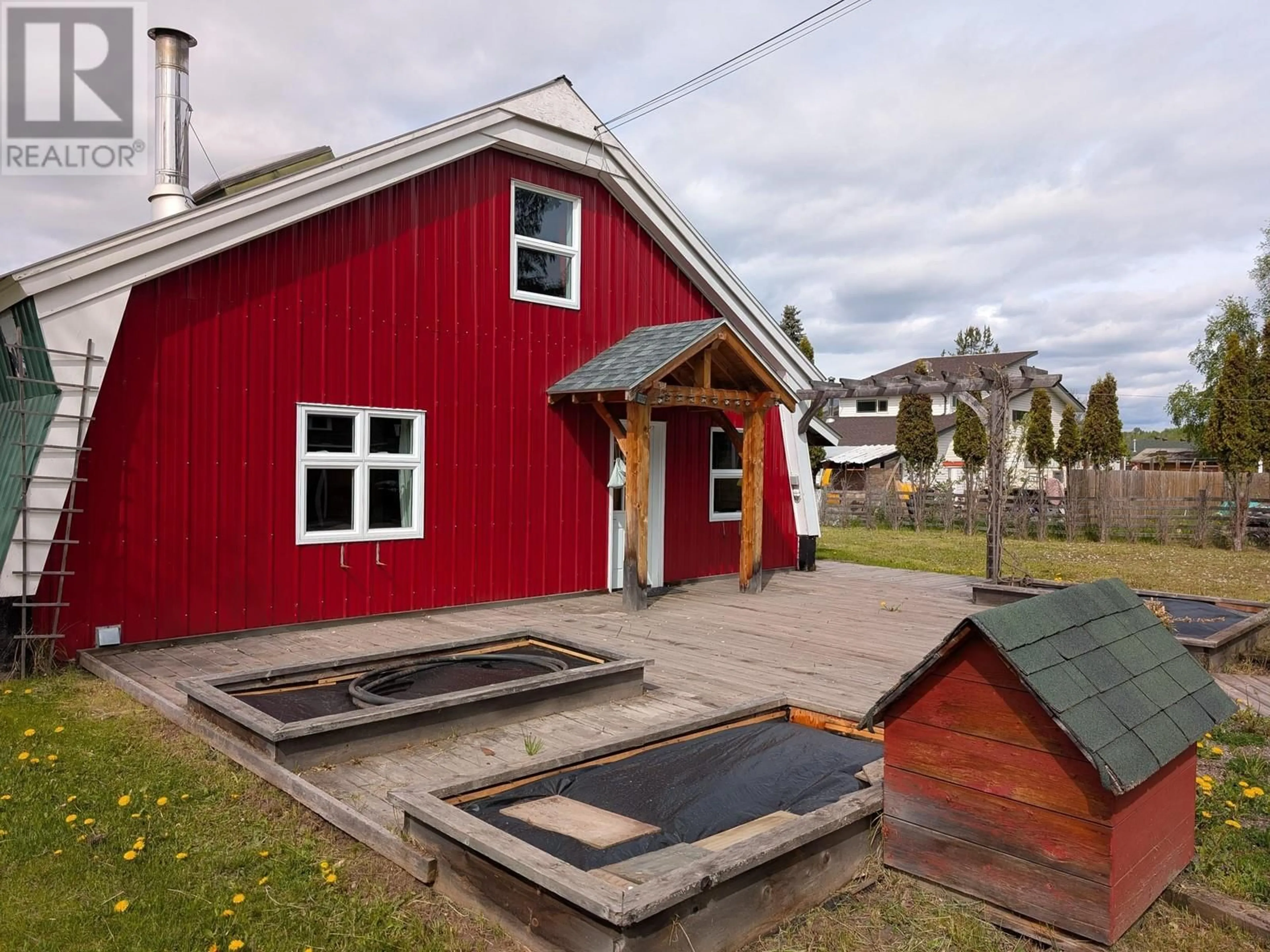 Patio, building for 1193 16 HIGHWAY, Telkwa British Columbia V0J2X0