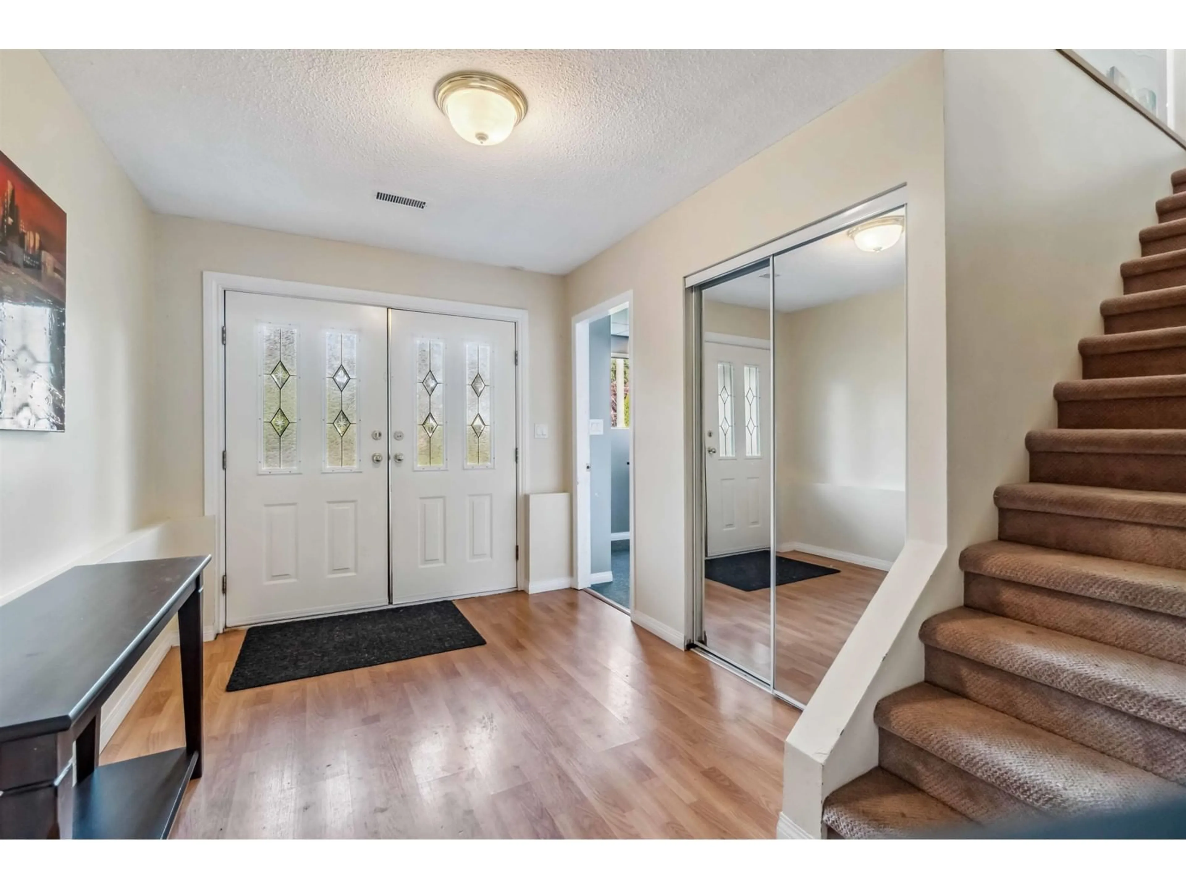 Indoor entryway for 7840 BREMRIDGE, Delta British Columbia V4C5E6