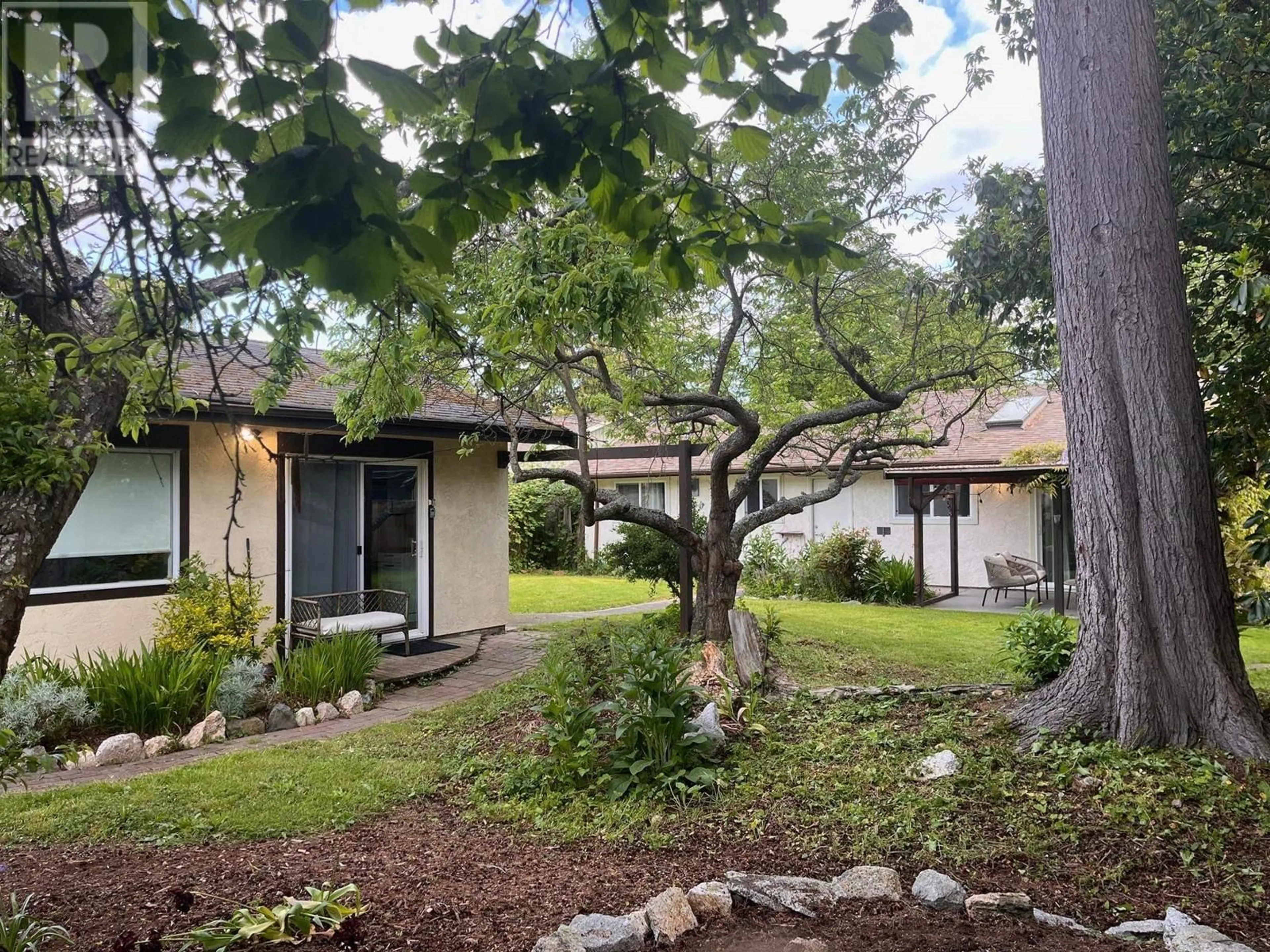 Patio, unknown for 5683 MEDUSA STREET, Sechelt British Columbia V0N3A0