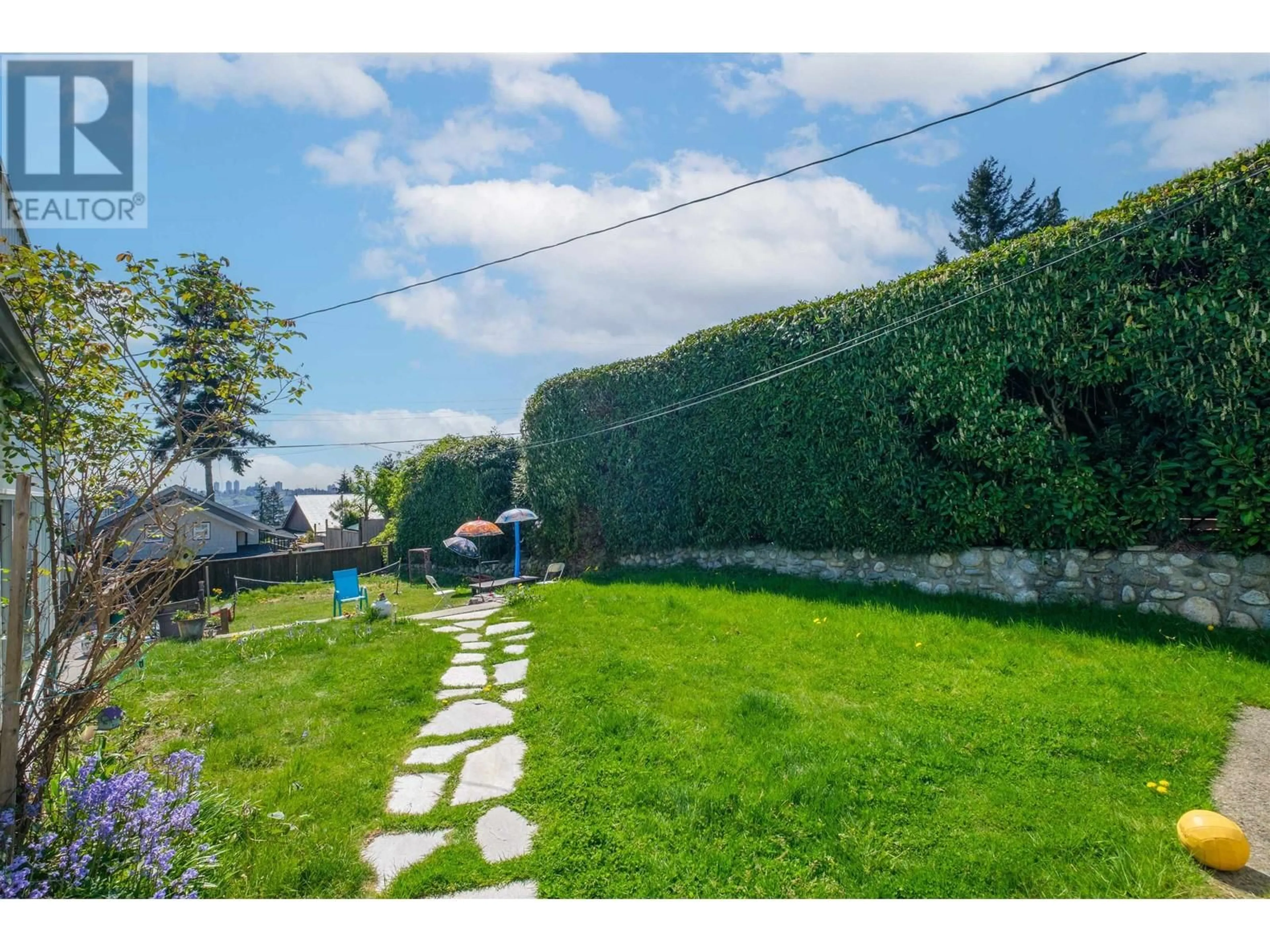 A pic from outside/outdoor area/front of a property/back of a property/a pic from drone, street for 1059 CALVERHALL STREET, North Vancouver British Columbia V7L1Y4