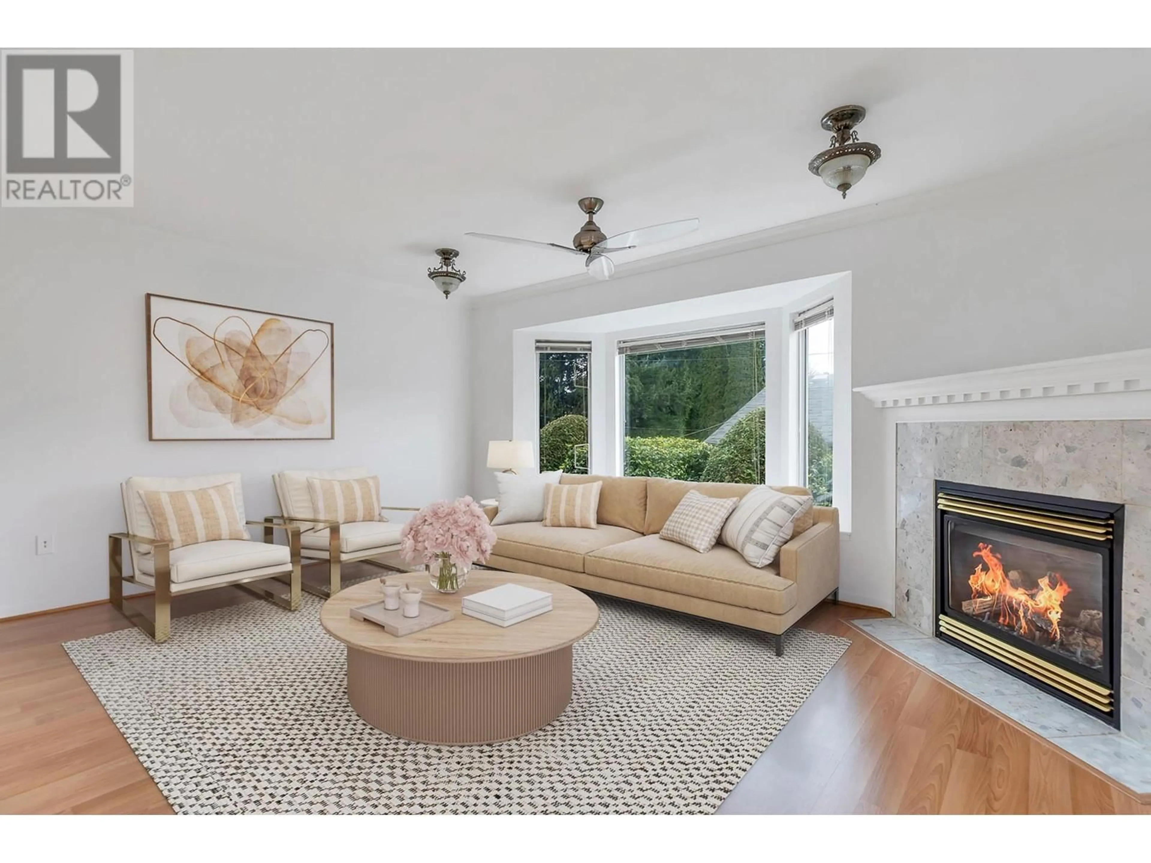 Living room with furniture, unknown for 212 - 3770 MANOR STREET, Burnaby British Columbia V5G4T5