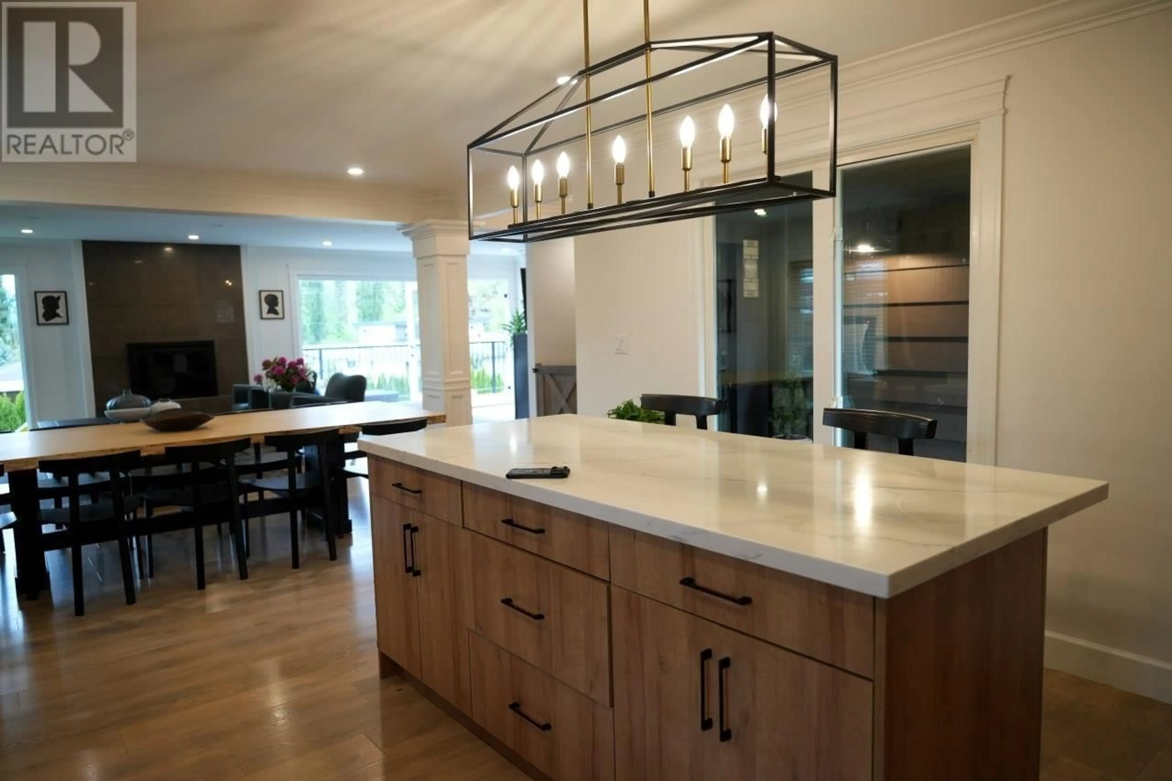 Open concept kitchen, ceramic/tile floor for 21673 EXETER AVENUE, Maple Ridge British Columbia V2X4M9