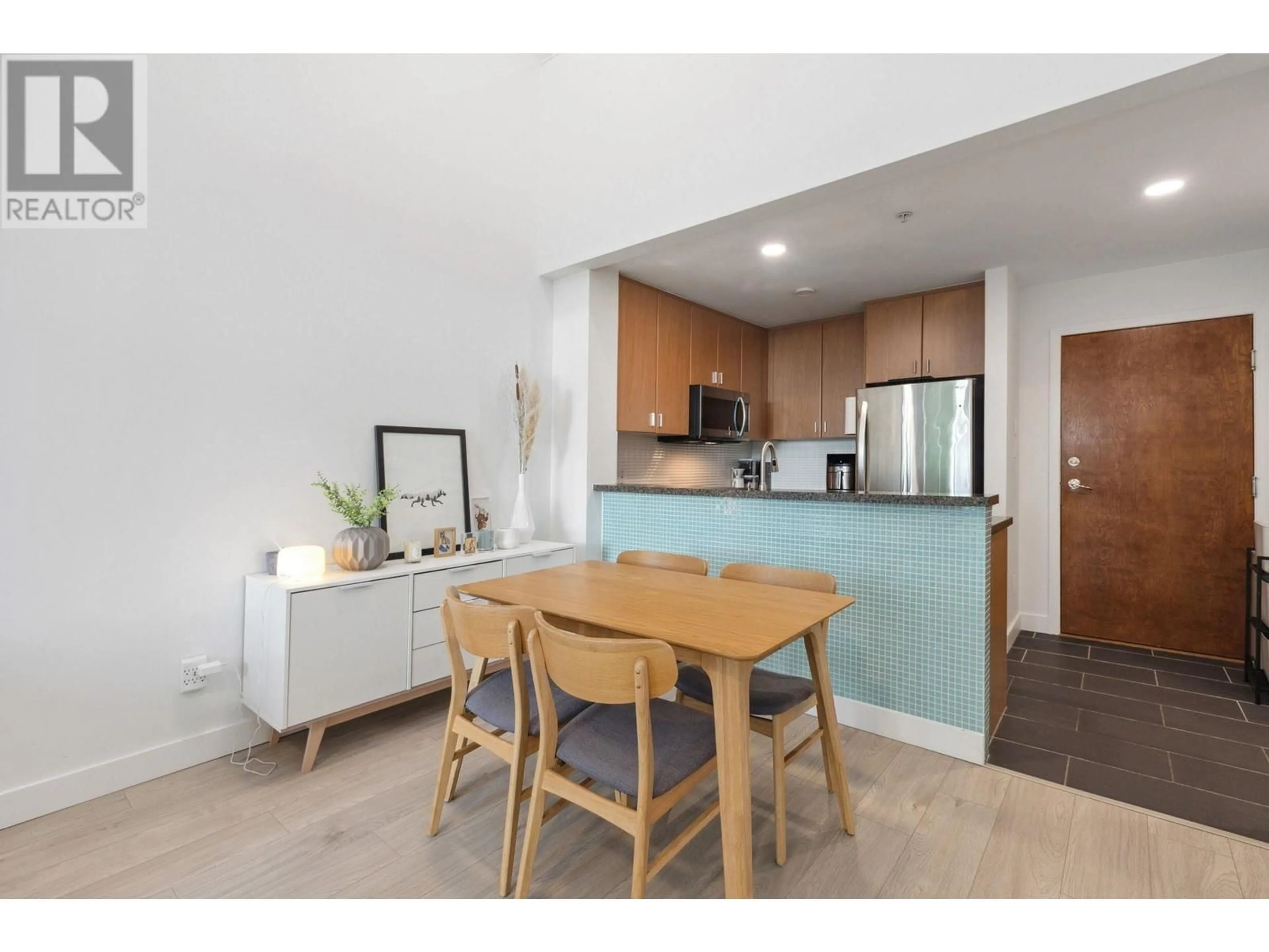 Open concept kitchen, unknown for 402 - 6888 SOUTHPOINT DRIVE, Burnaby British Columbia V3N5E3