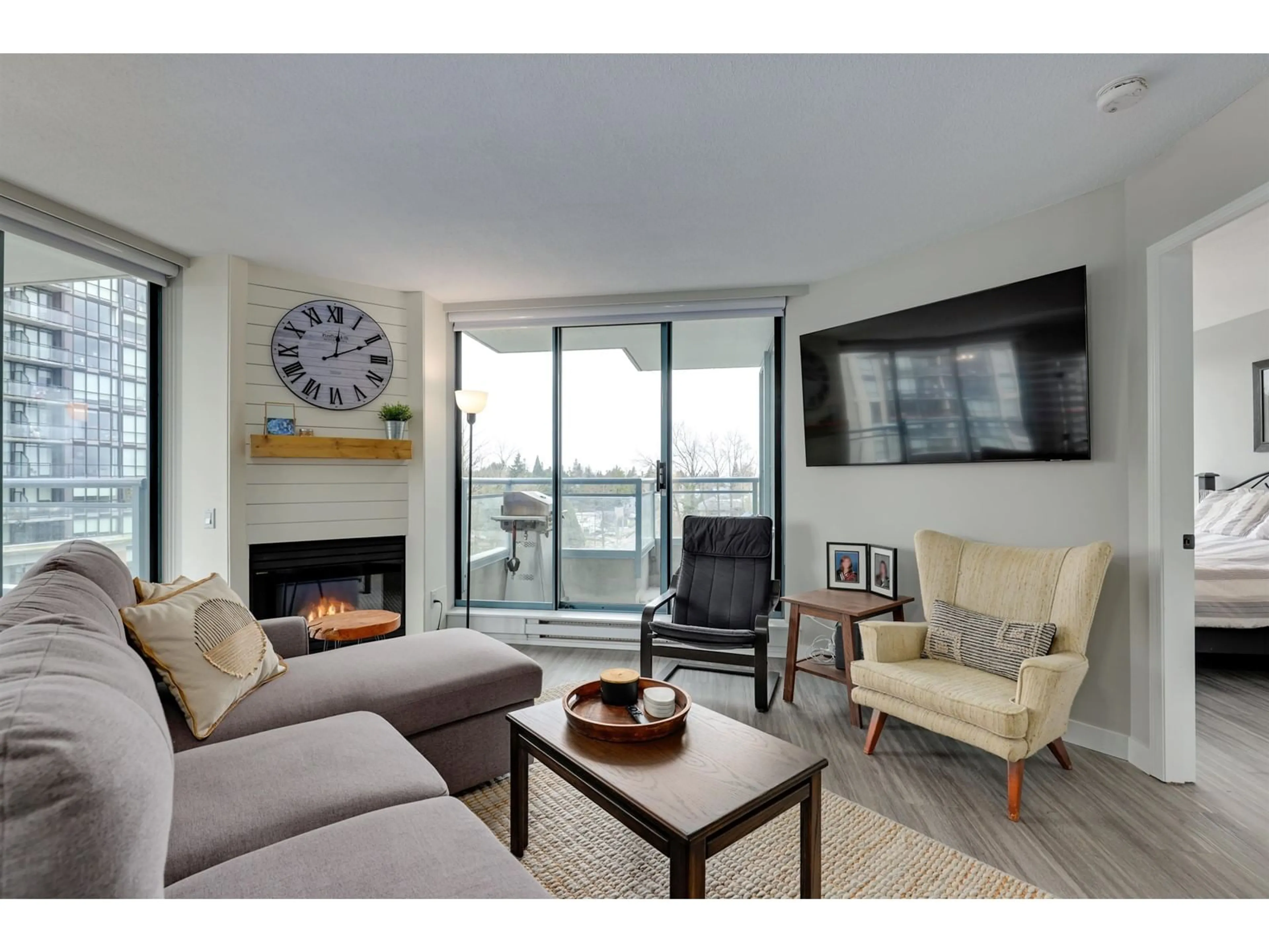 Living room with furniture, unknown for 603 - 13383 108, Surrey British Columbia V3T5T6