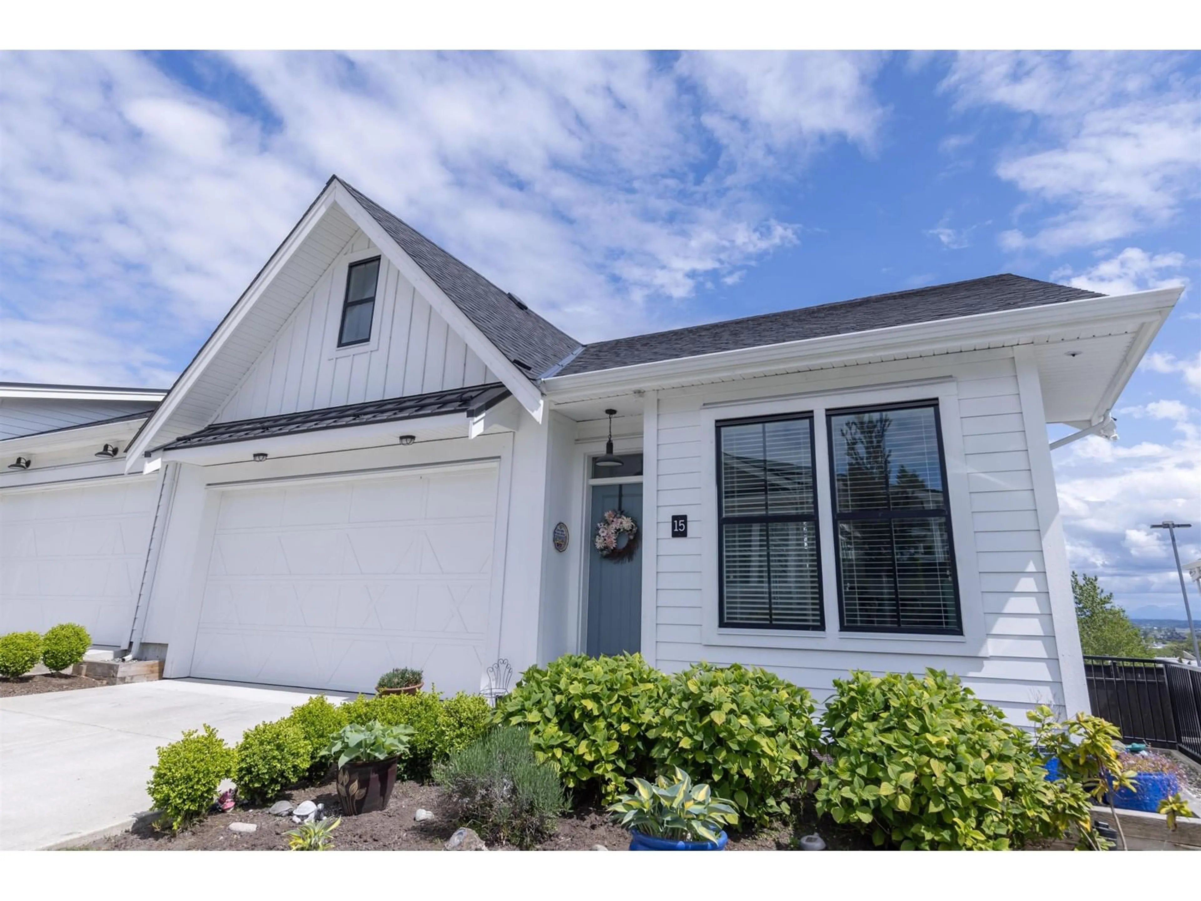 Home with vinyl exterior material, street for 15 - 5528 148, Surrey British Columbia V3S3B4