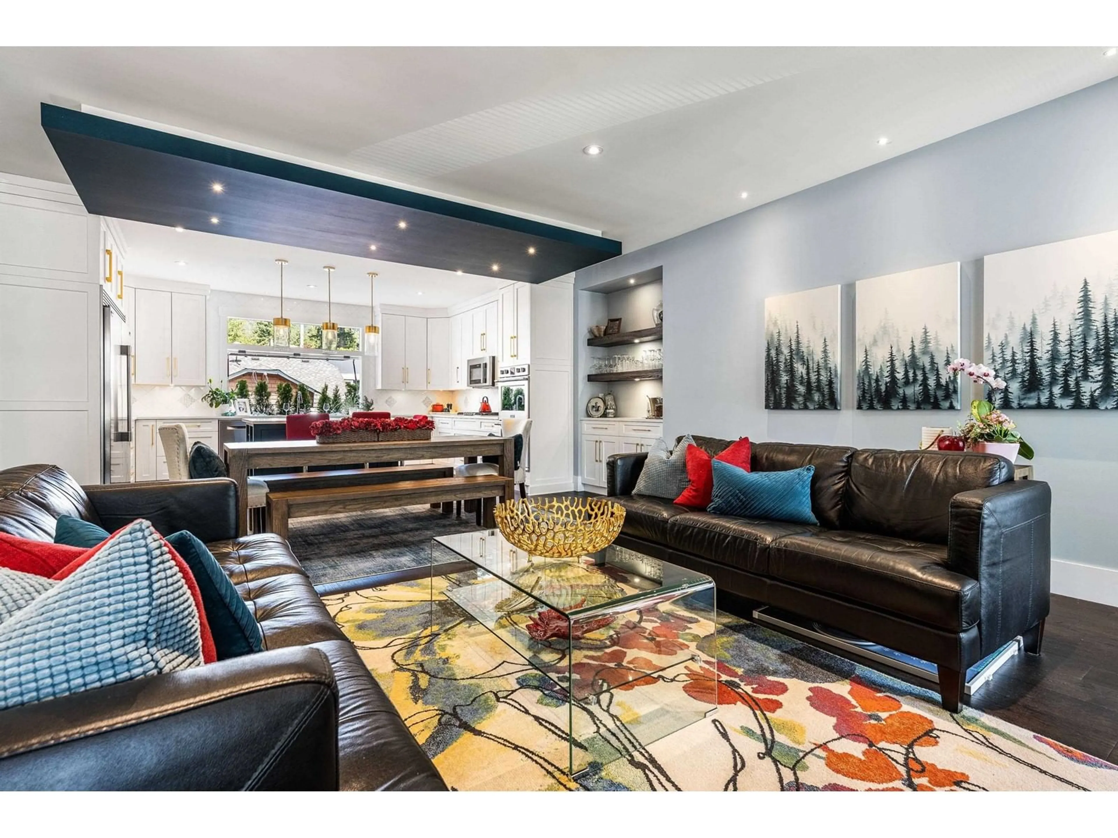 Living room with furniture, unknown for 291 HEMLOCK STREET, Cultus Lake British Columbia V2R4Y7