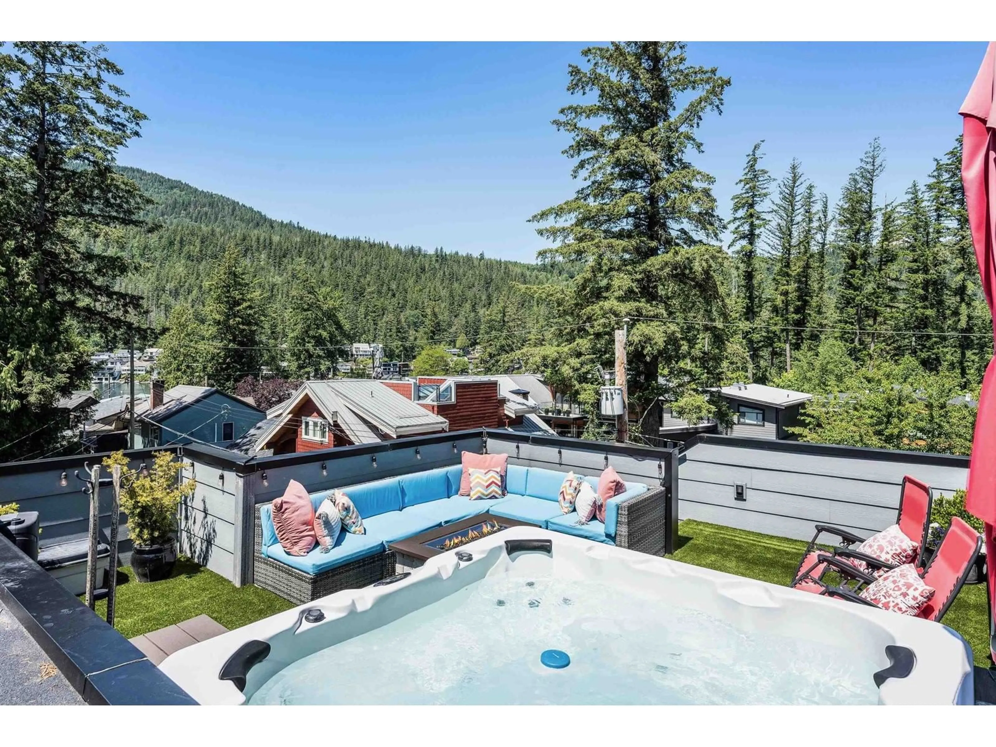Pool for 291 HEMLOCK STREET, Cultus Lake British Columbia V2R4Y7