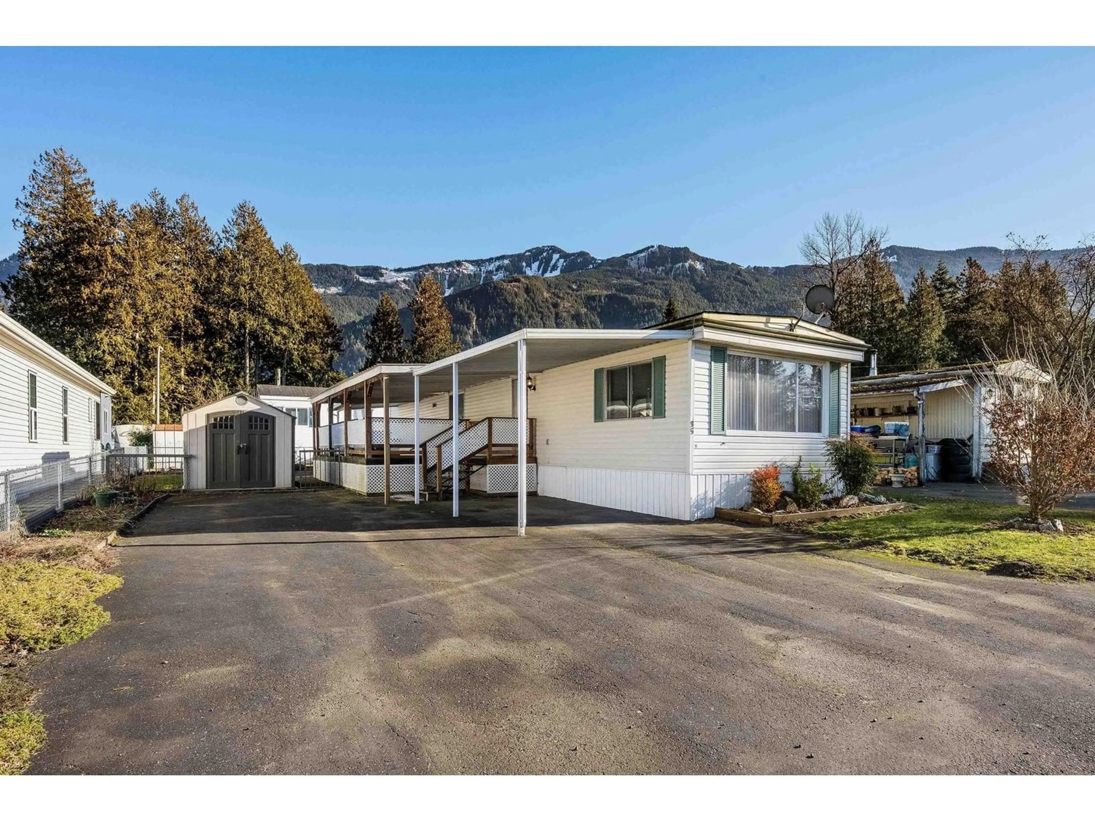 Home with vinyl exterior material, mountain view for 35 - 52324 YALE ROAD, Rosedale British Columbia V0X1X0