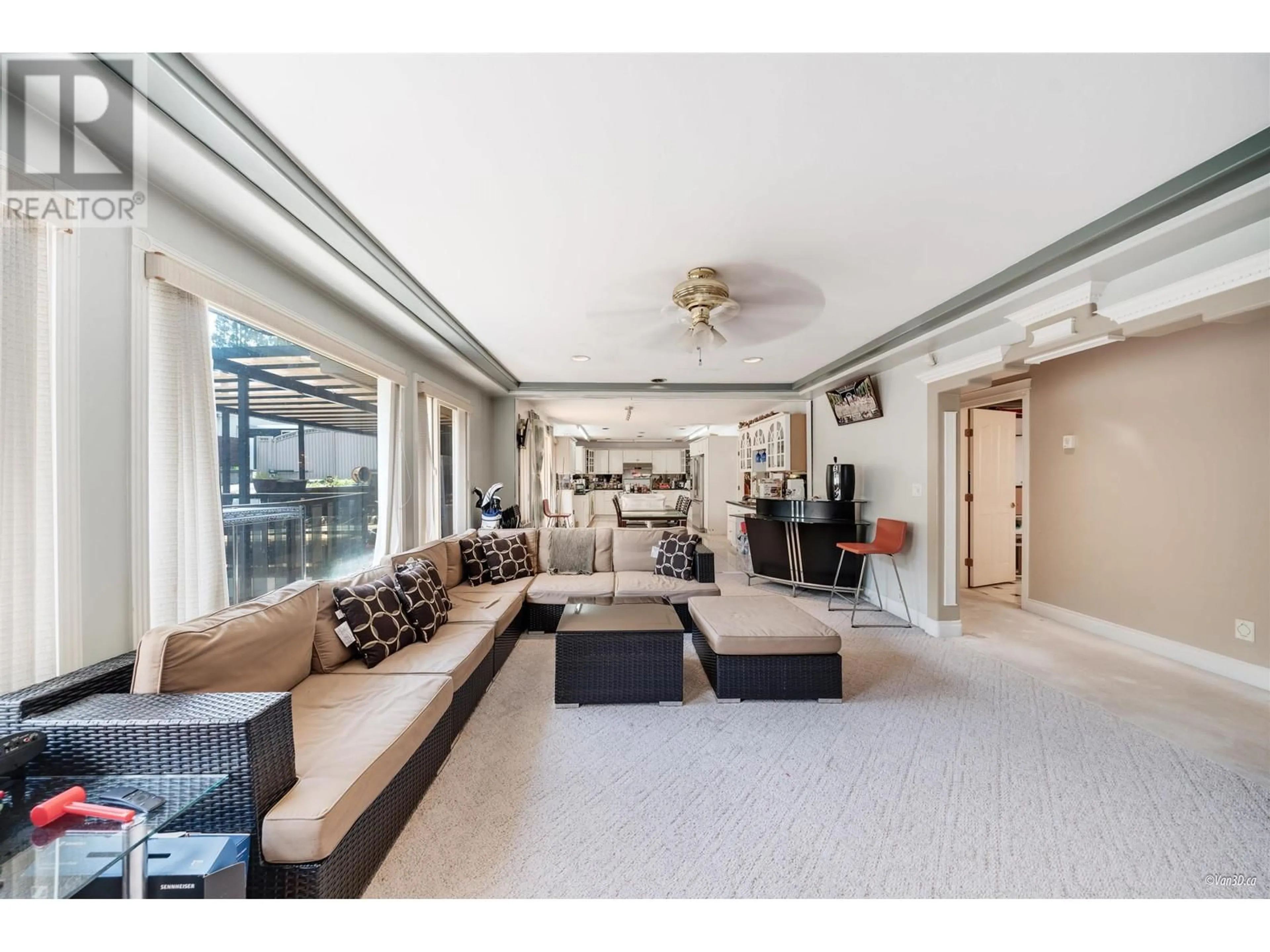 Living room with furniture, unknown for 6728 MASON COURT, Burnaby British Columbia V5E4J2