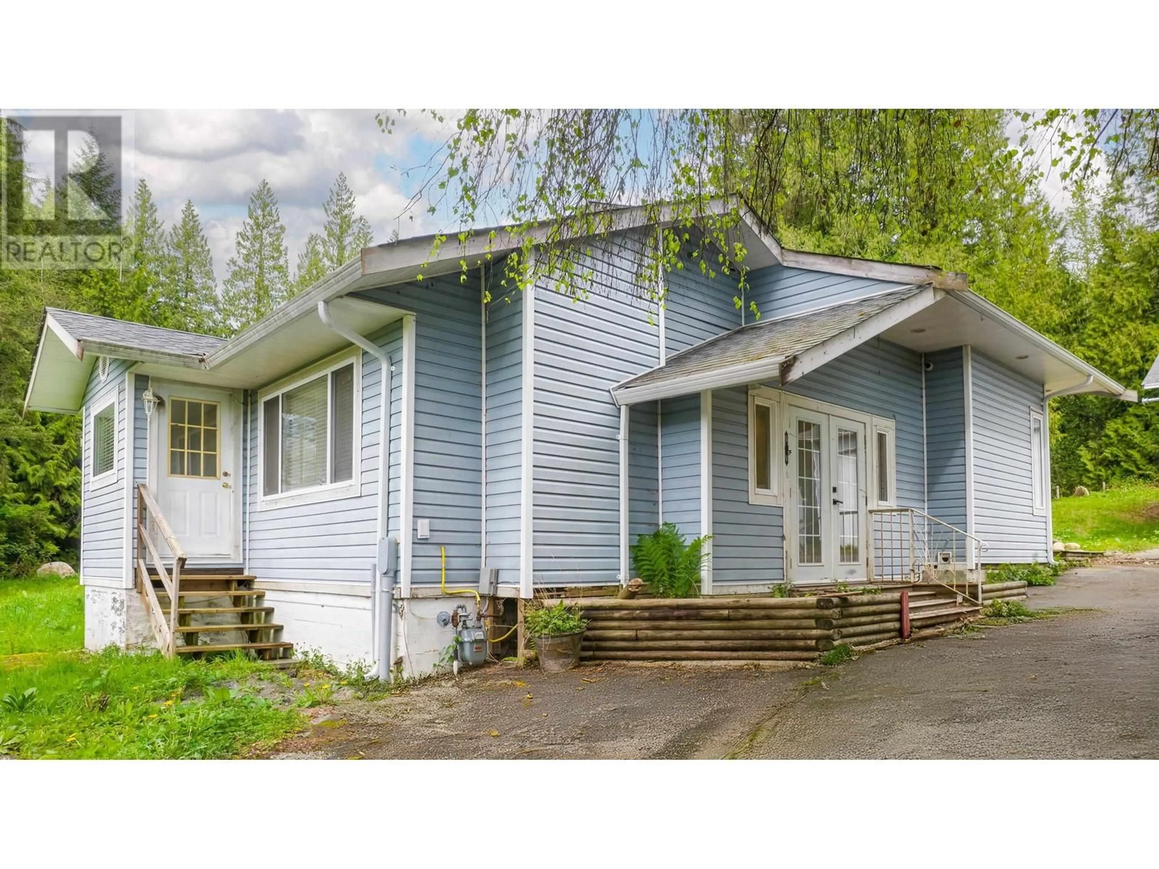Home with vinyl exterior material, street for 11554 284 STREET, Maple Ridge British Columbia V2W1L9