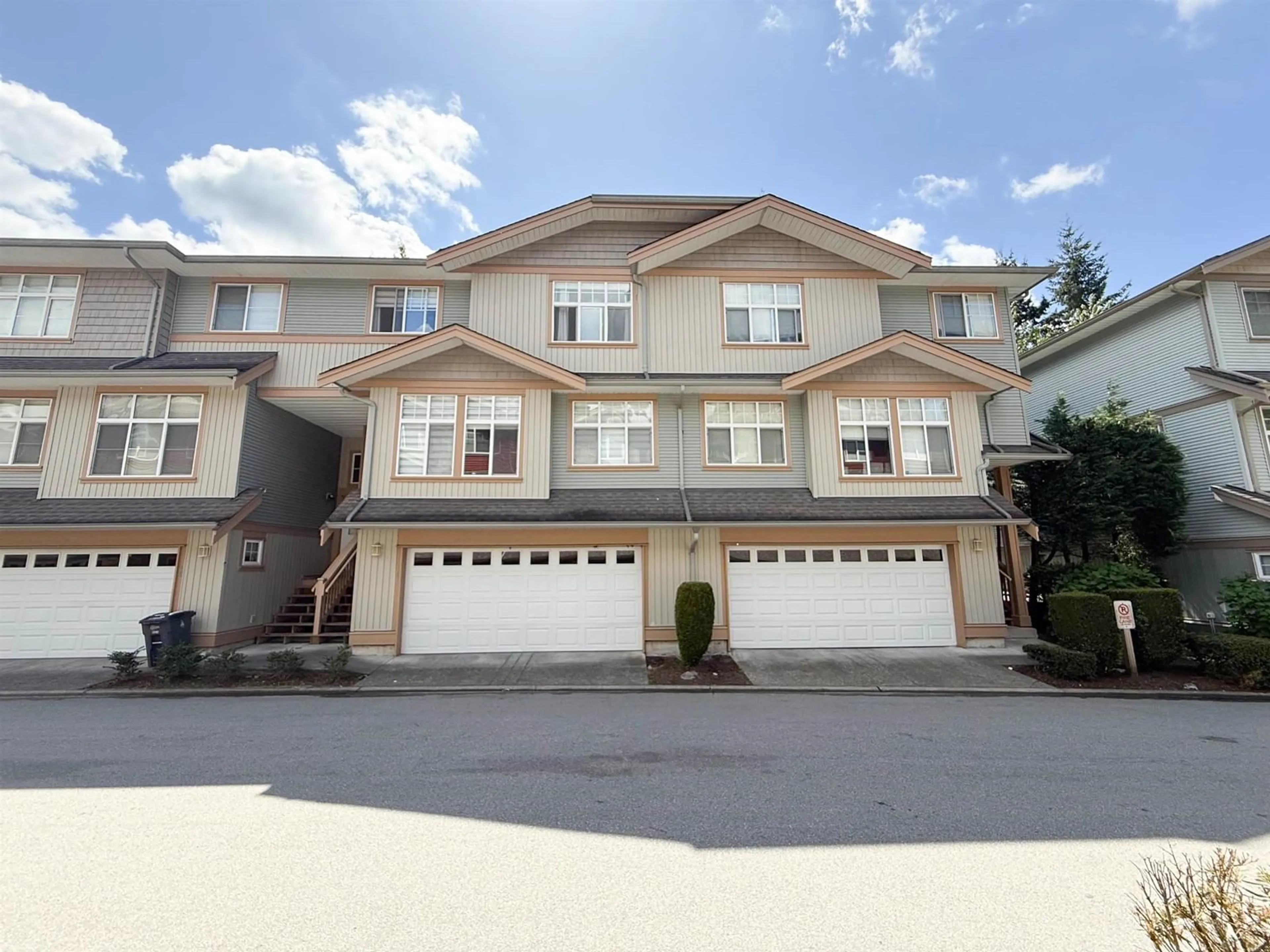 Unknown for 25 - 7518 138, Surrey British Columbia V3W1S1