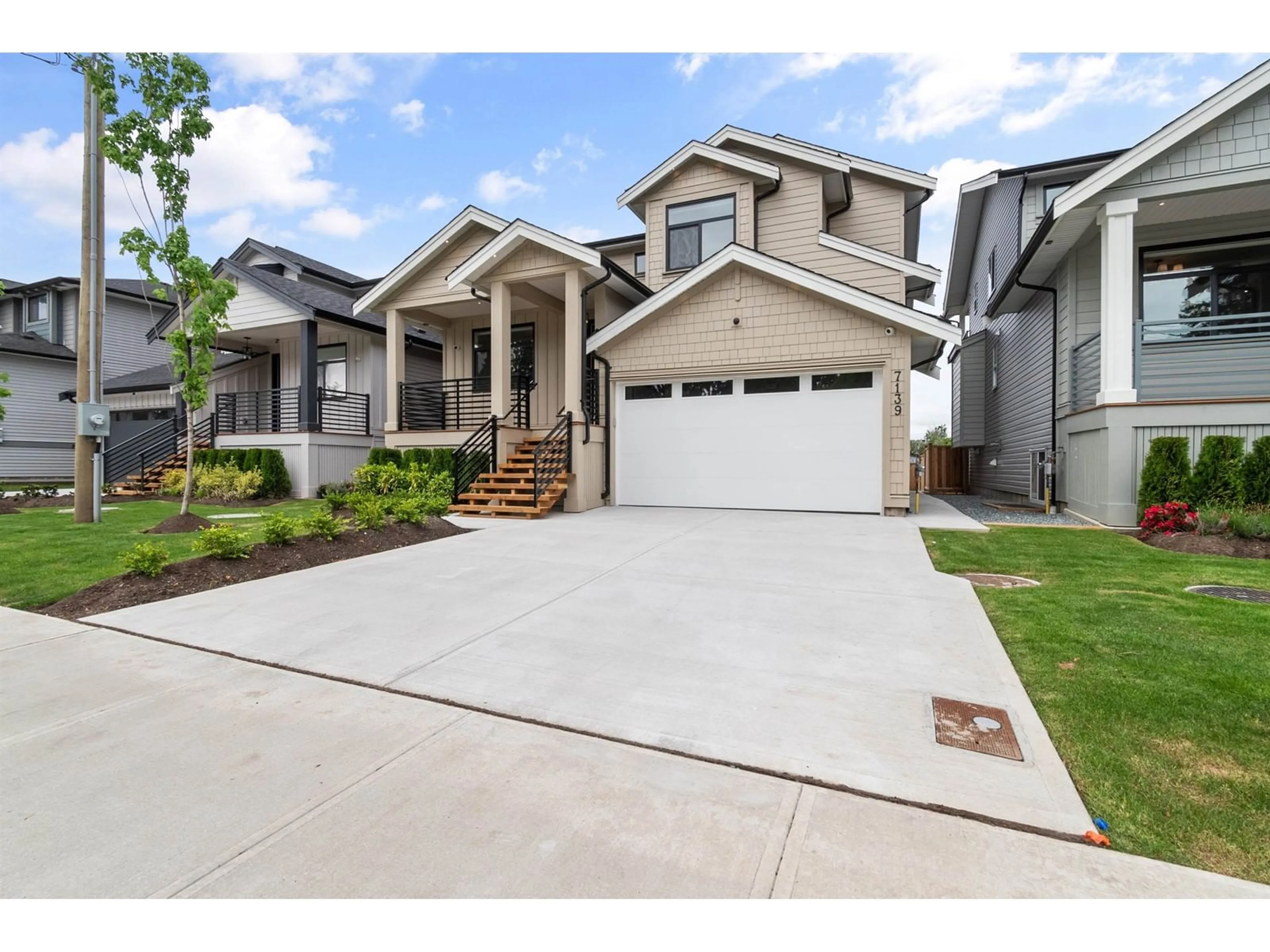 Home with vinyl exterior material, street for 7139 ELWOOD DRIVE, Chilliwack British Columbia V2R1G8