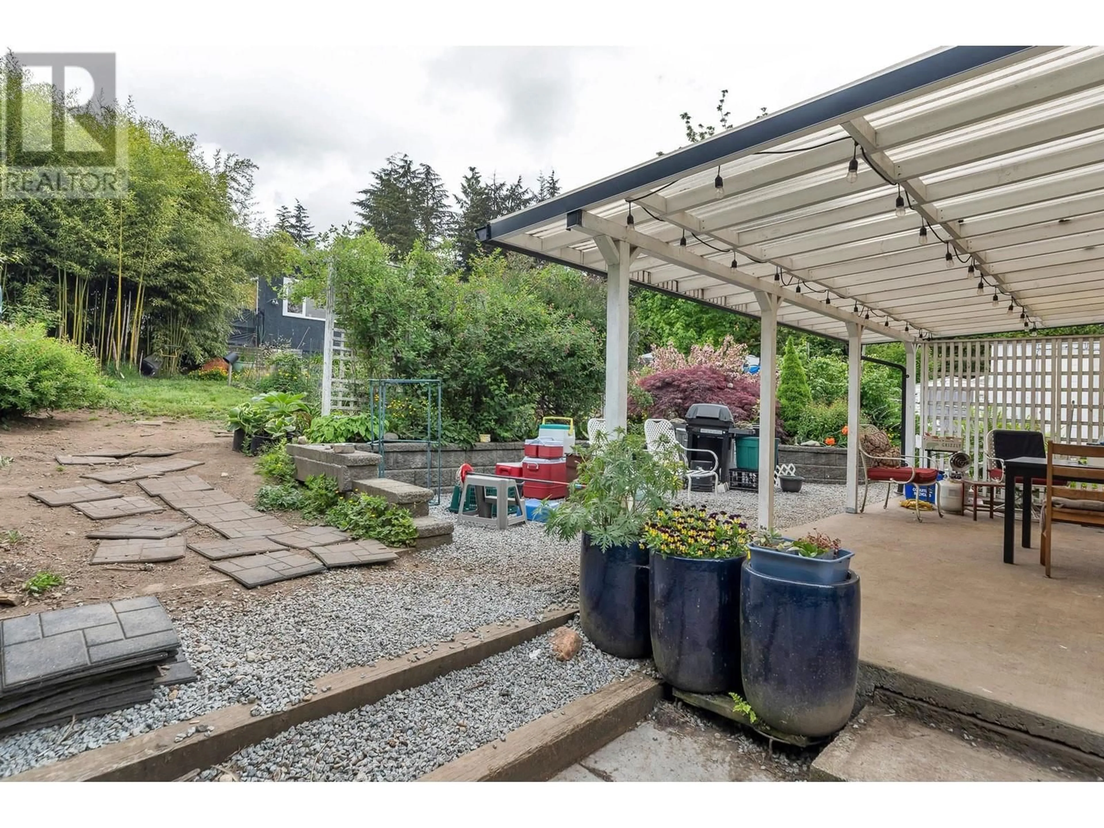 Patio, unknown for 1305 THOMAS AVENUE, Coquitlam British Columbia V3K2L4
