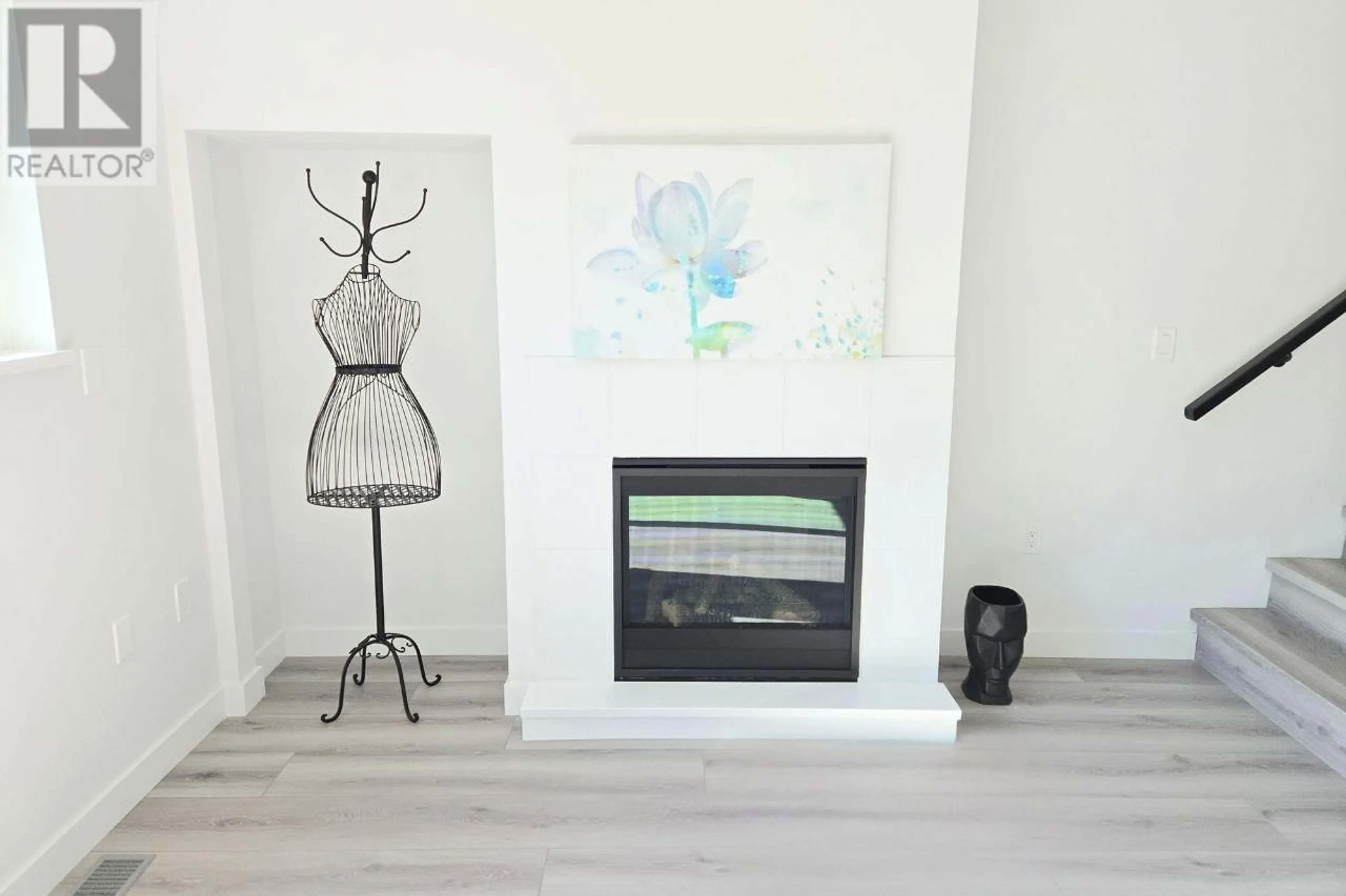A pic of a room for 73 - 2000 PANORAMA DRIVE, Port Moody British Columbia V3H5J5