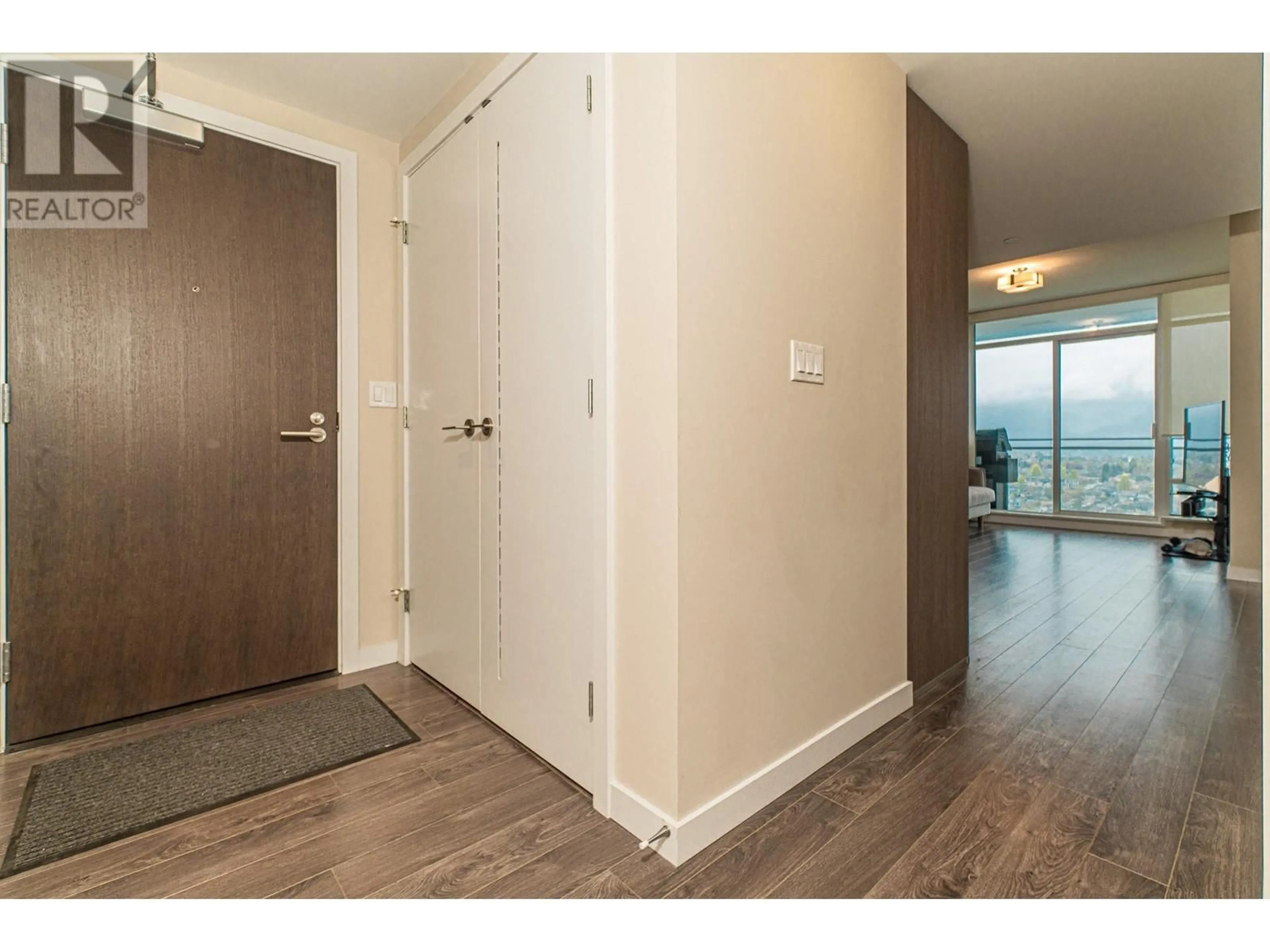 Indoor entryway for 2604 - 4485 SKYLINE DRIVE, Burnaby British Columbia V5C0J2
