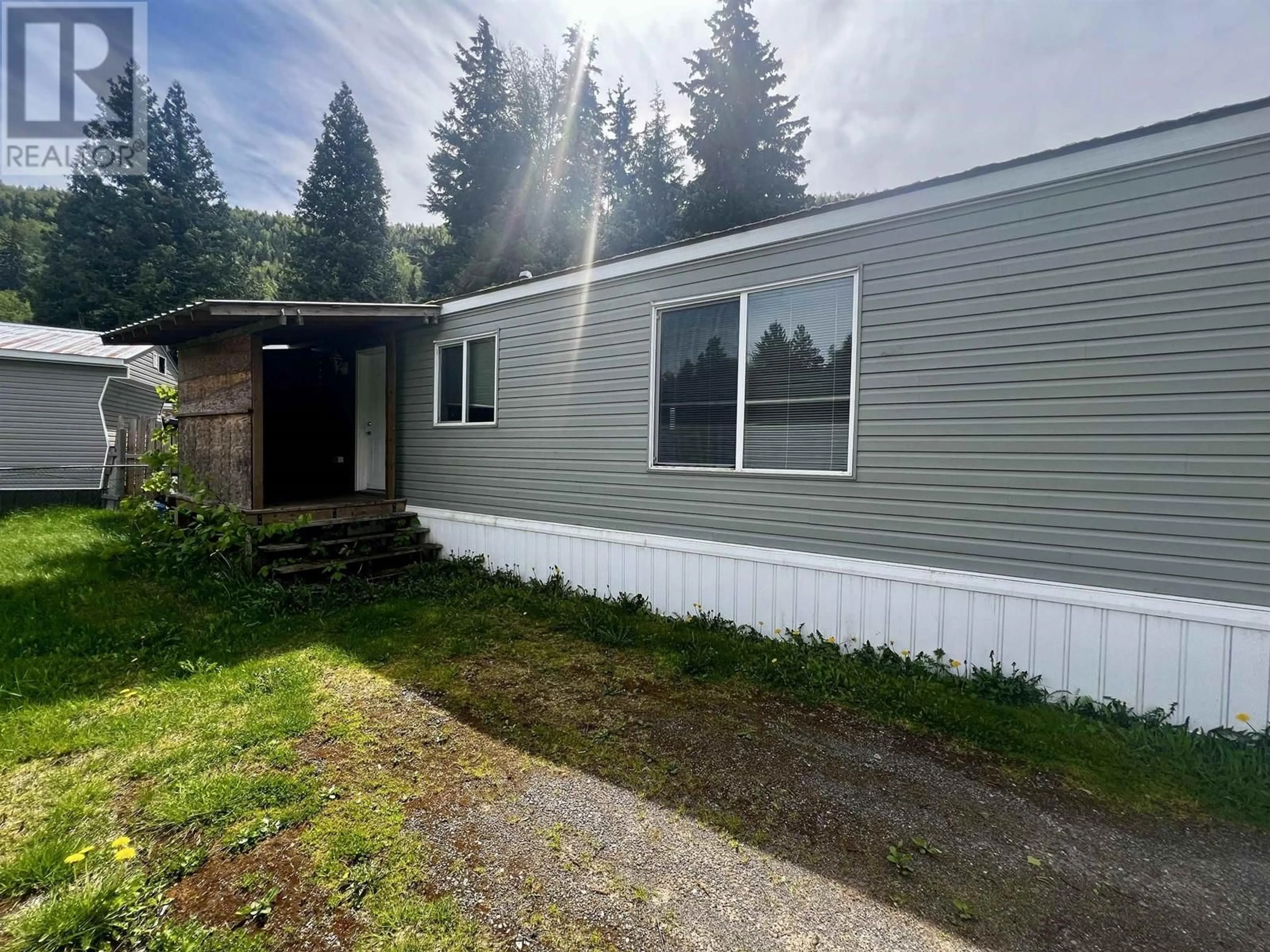 Home with vinyl exterior material, unknown for 30 - 4619 QUEENSWAY DRIVE, Terrace British Columbia V8G3X5