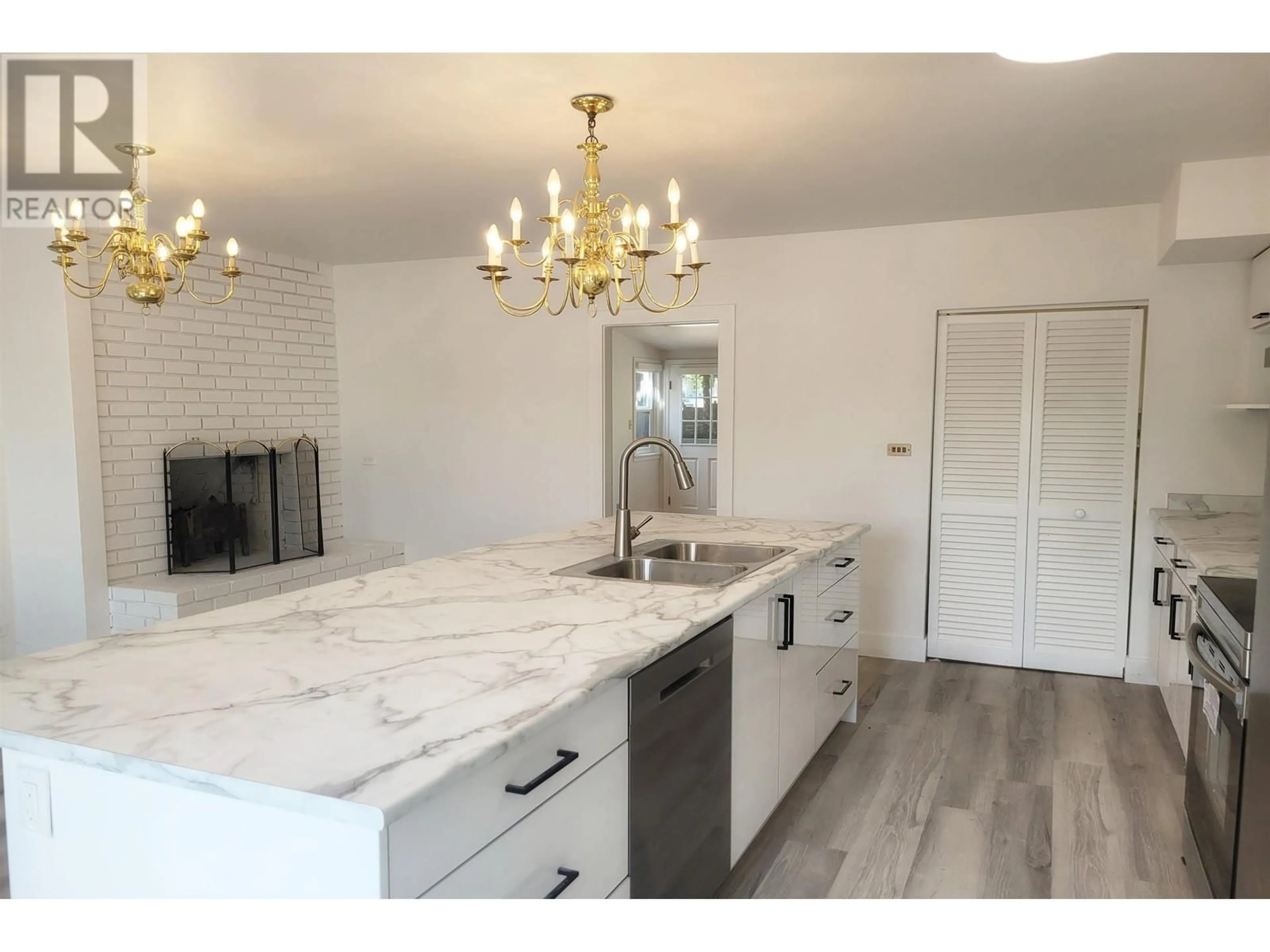 Open concept kitchen, ceramic/tile floor for 1649 69TH AVENUE, Vancouver British Columbia V6P2W7