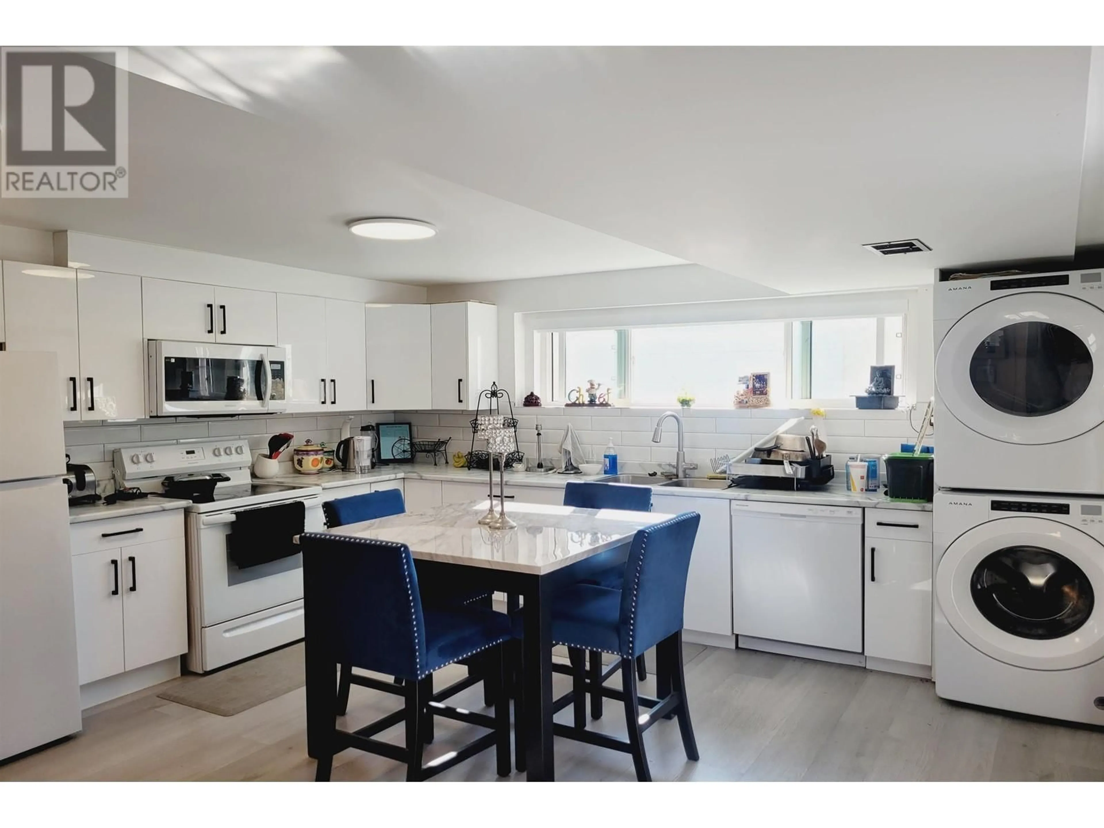 Open concept kitchen, ceramic/tile floor for 1649 69TH AVENUE, Vancouver British Columbia V6P2W7
