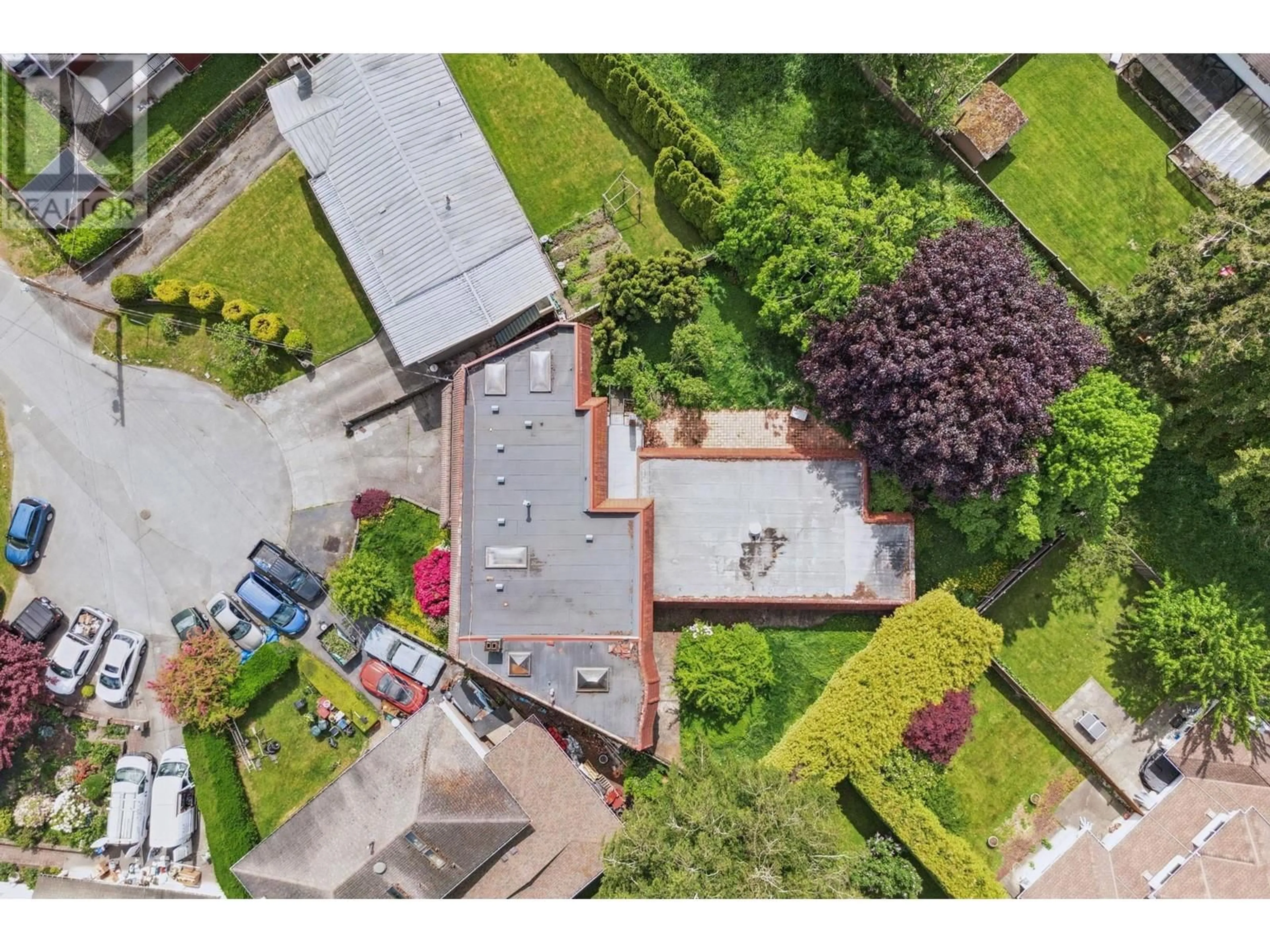 A pic from outside/outdoor area/front of a property/back of a property/a pic from drone, street for 4523 KING EDWARD PLACE, Delta British Columbia V4K2R2