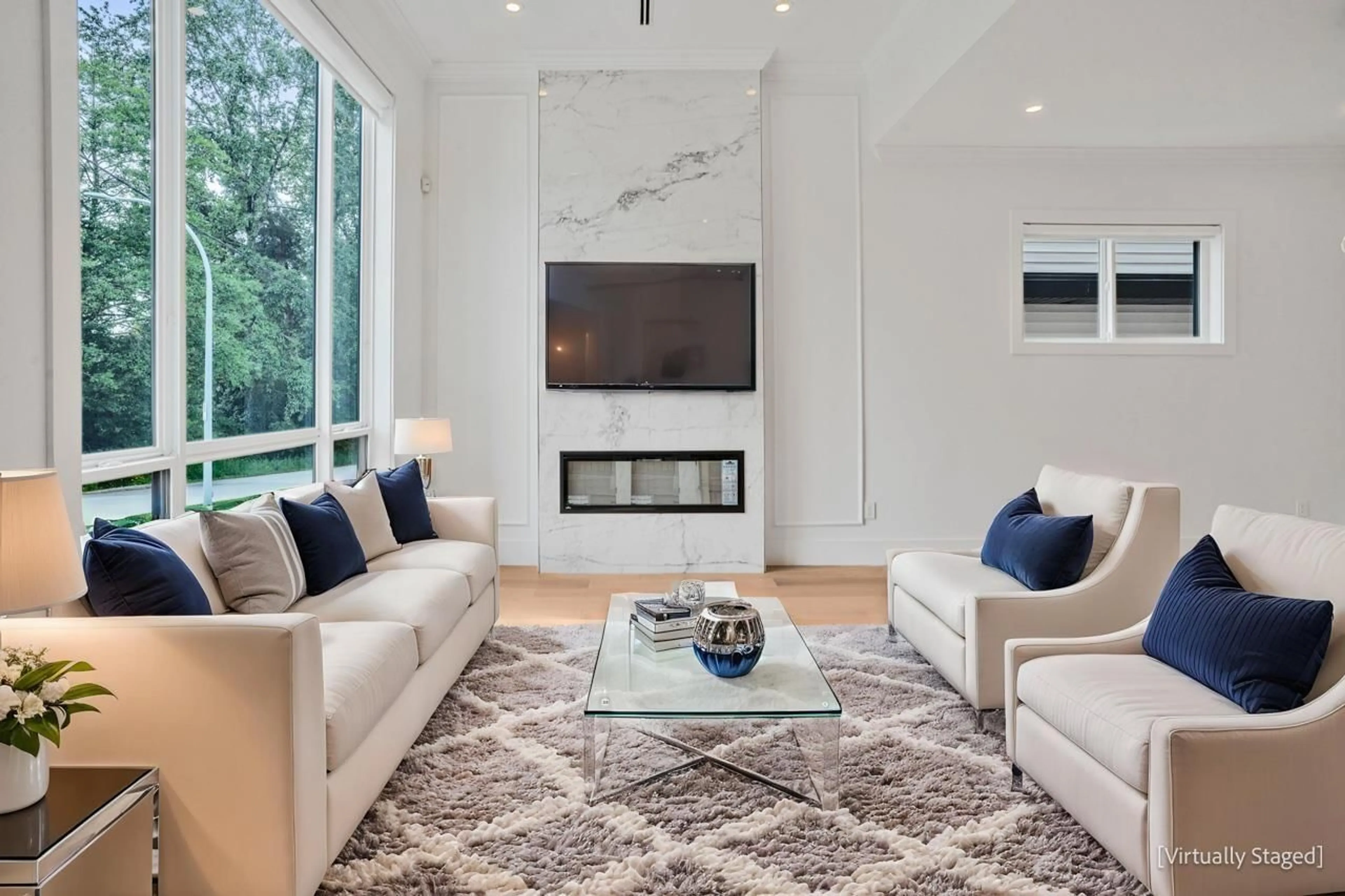 Living room with furniture, unknown for 13865 114, Surrey British Columbia V3R2L8