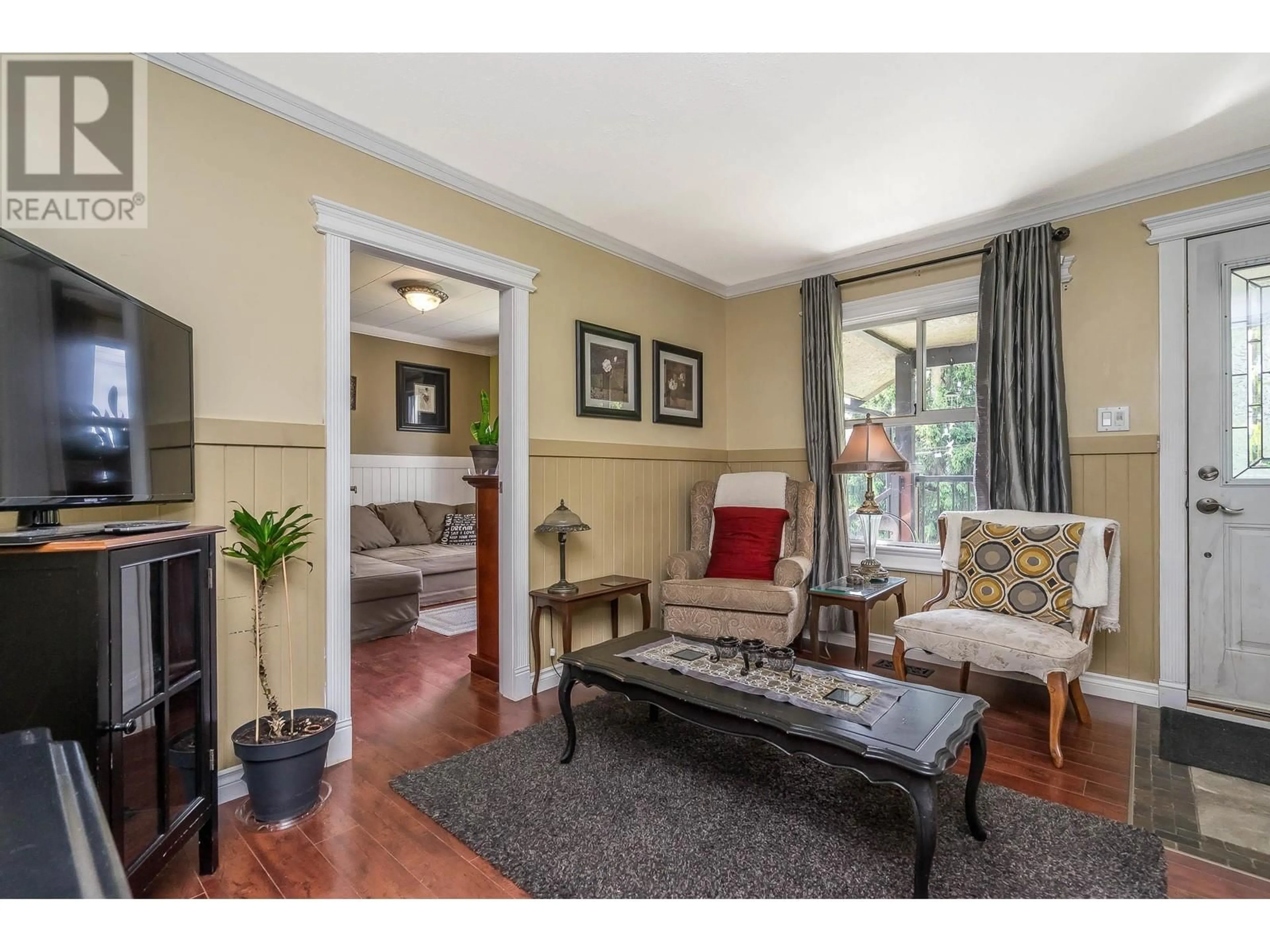 Living room with furniture, unknown for 1031 ALDERSON AVENUE, Coquitlam British Columbia V3K1W2