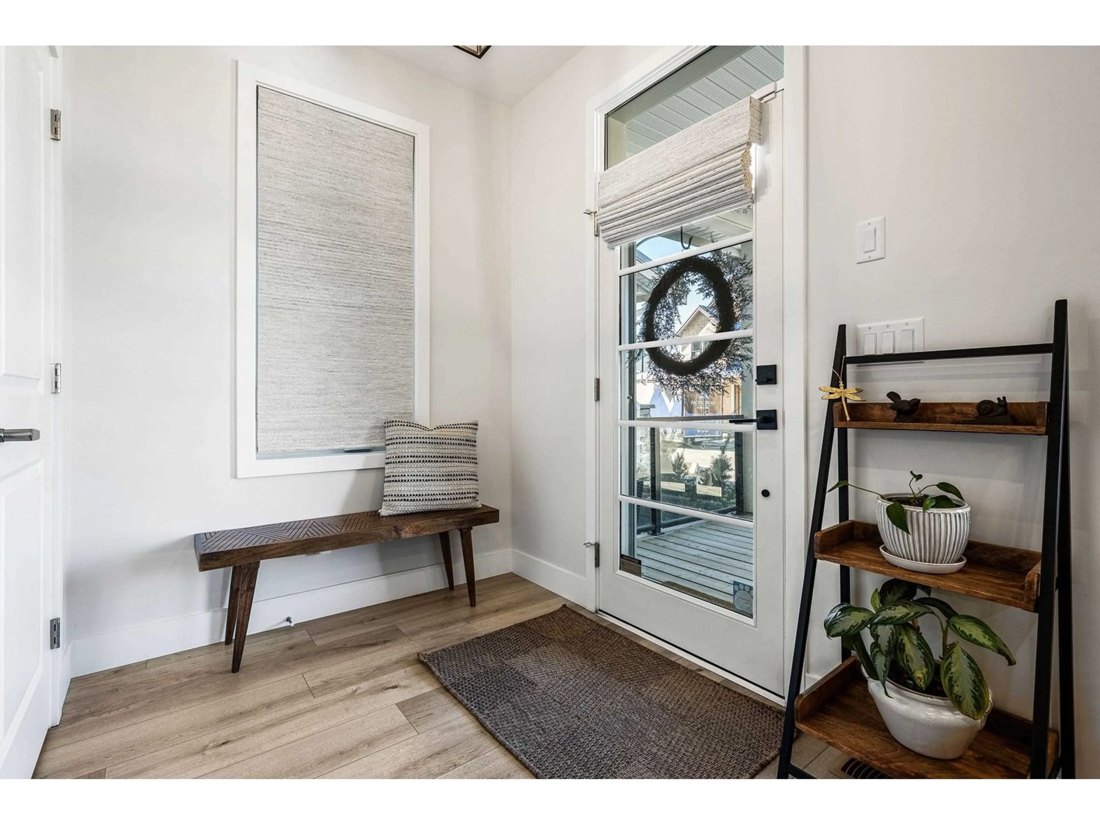 Indoor entryway for 126 - 46211 PROMONTORY ROAD, Chilliwack British Columbia V2R6E5