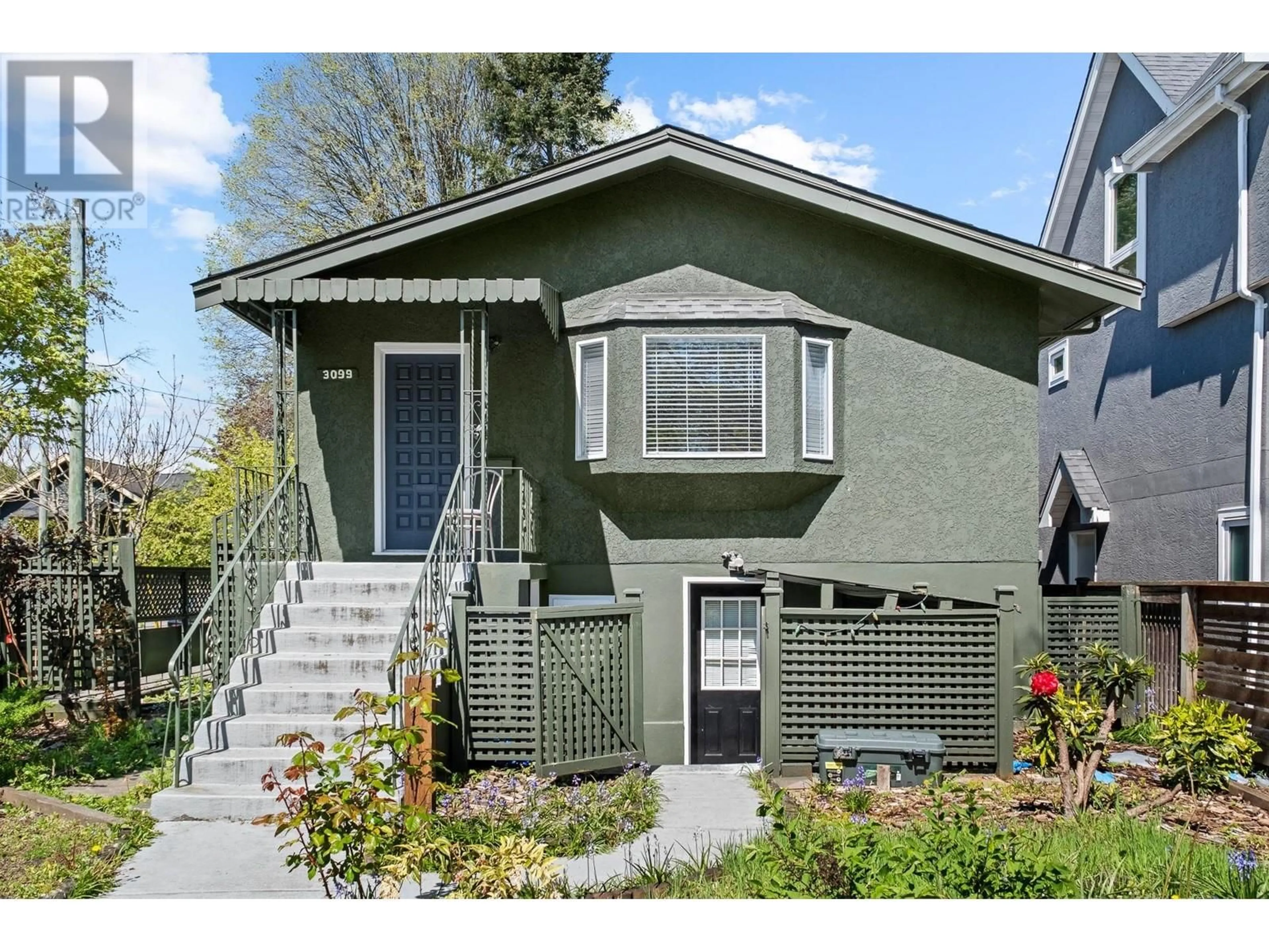 Home with vinyl exterior material, street for 3099 6TH AVENUE, Vancouver British Columbia V6K1X4